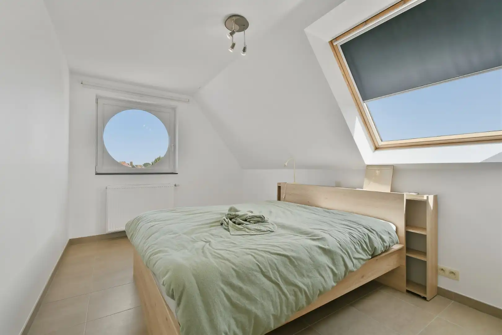 Ruim duplex appartement te huur in het centrum van Oudenburg  foto 9