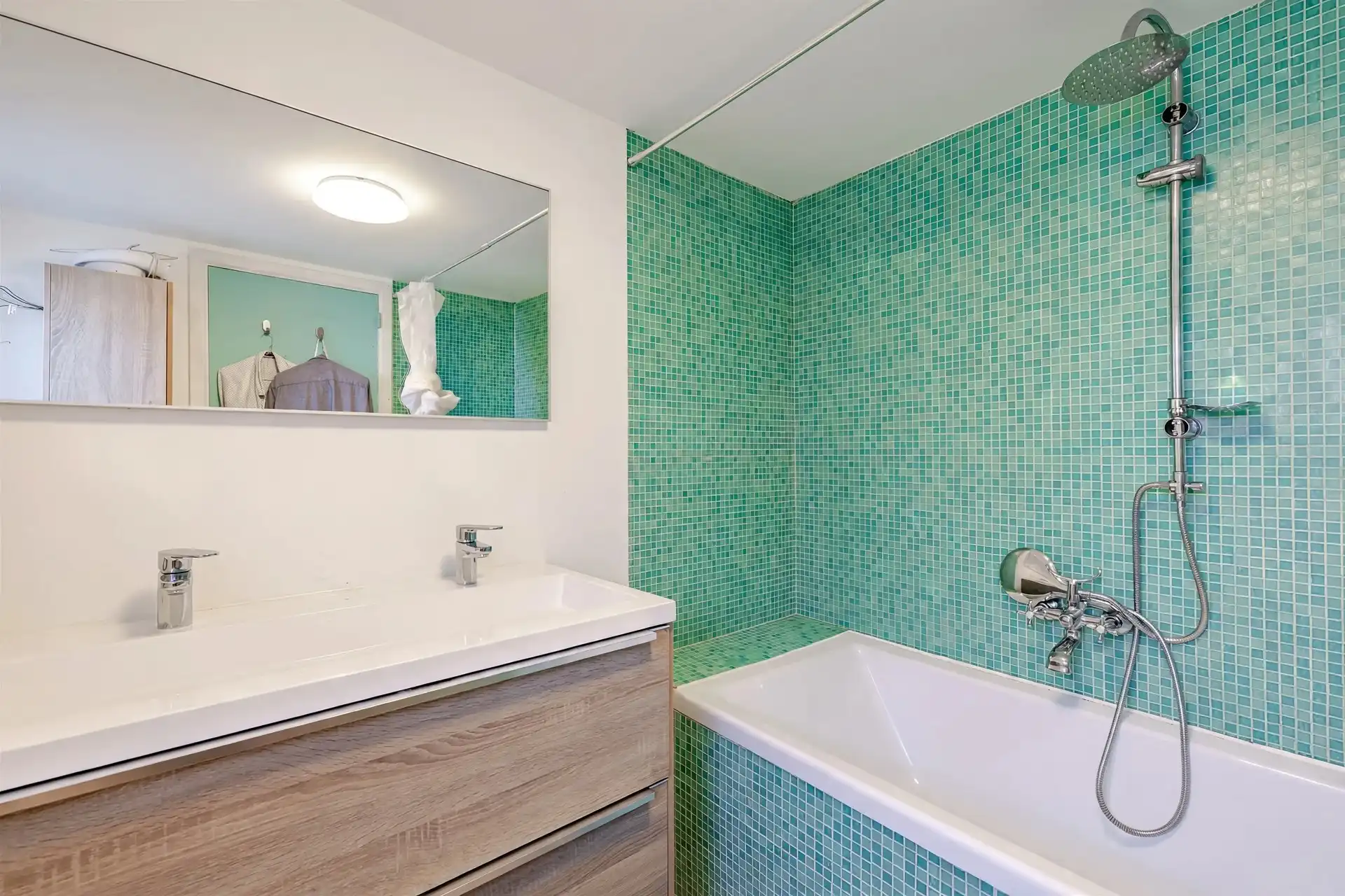 te renoveren woning met 3 slaapkamers foto 8