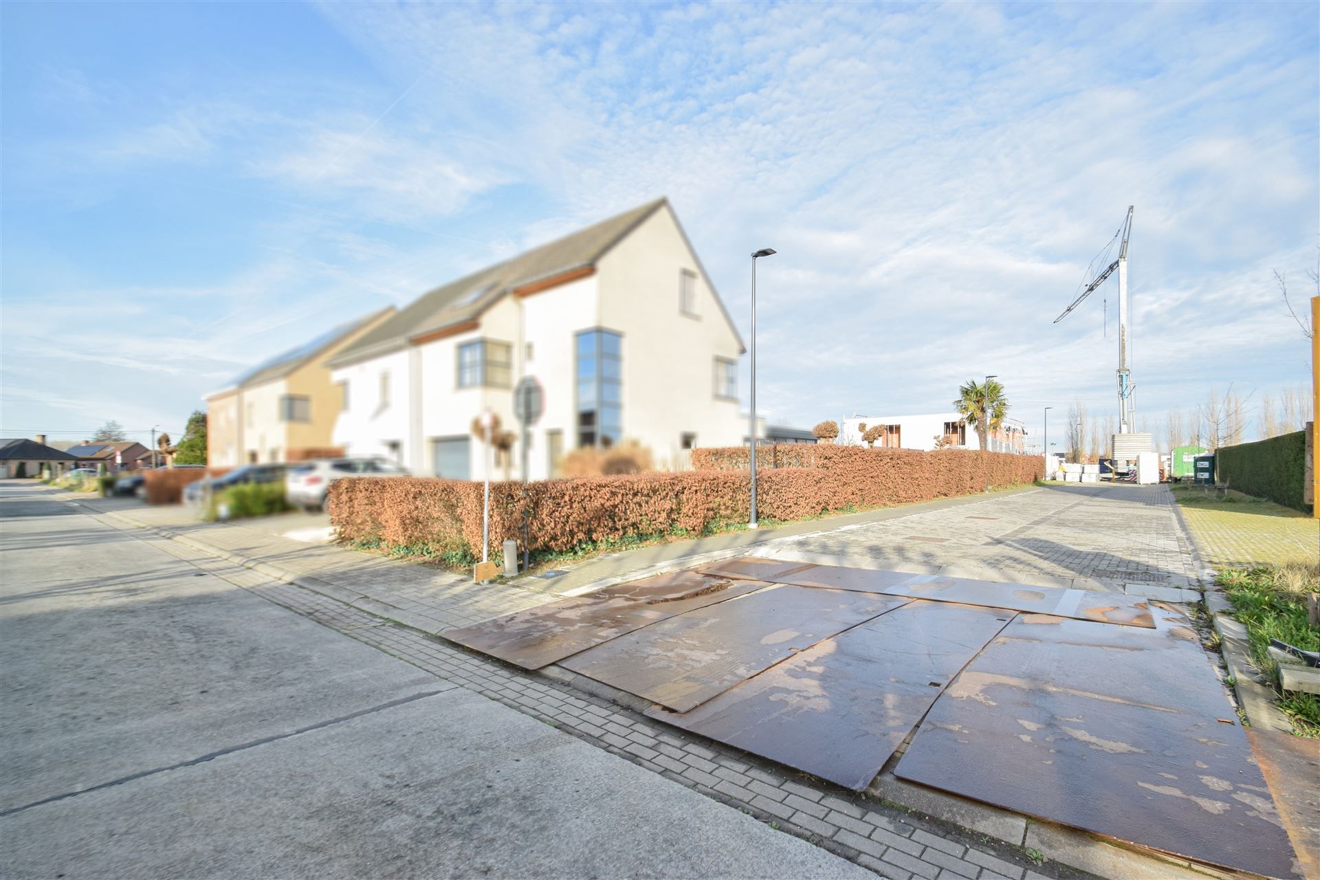 Nieuwbouwwoning met tuin & parking in een doodlopende straat foto 9