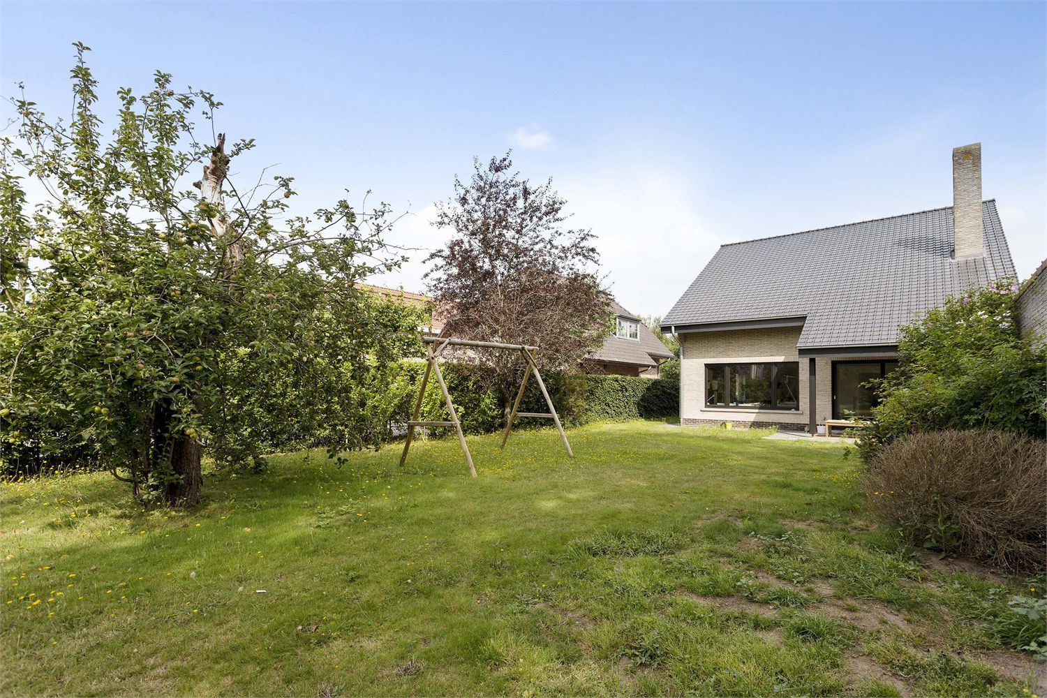 Lichtrijke villa met riante tuin foto 18