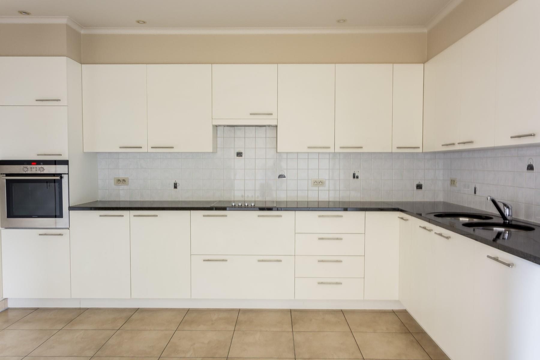 Ruim appartement aan het station met twee terrassen foto 4