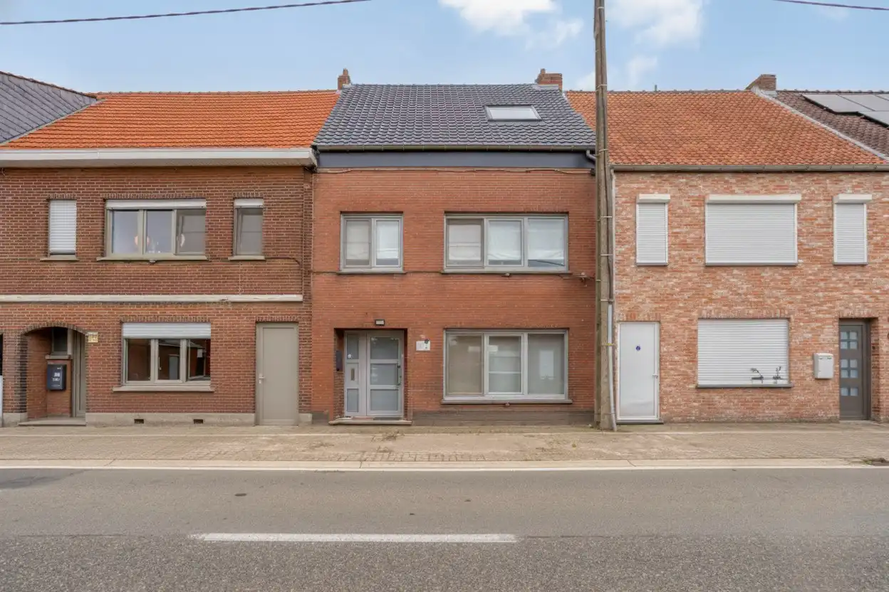 Zeer ruime en instapklare woning van 181 m², 4 slpk's en zeer leuke, zonnige tuin met prachtig uitzicht! foto {{pictureIndex}}