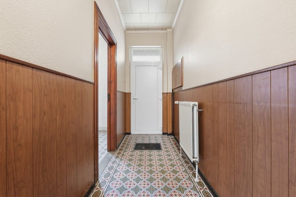 CHARMANTE WONING MET KARAKTER, RUIMTE EN UITZONDERLIJK POTENTIEEL OP RUIM PERCEEL foto 4