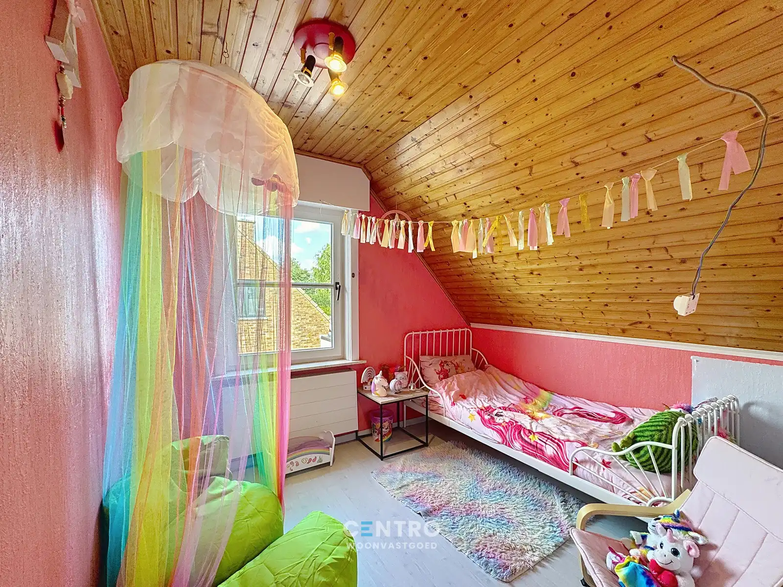 Villa met 5 slpks, veranda én carport te Roeselare! foto 12