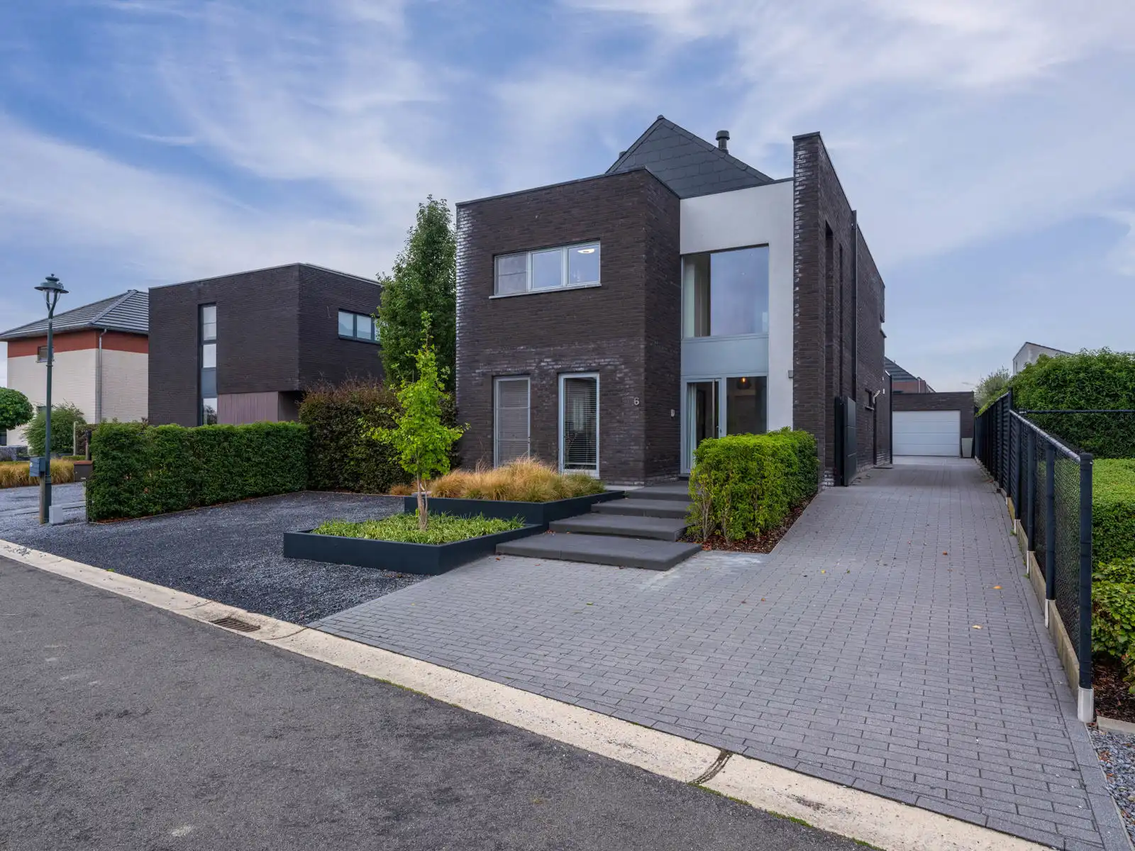 Huis te koop foto {{pictureIndex}}
