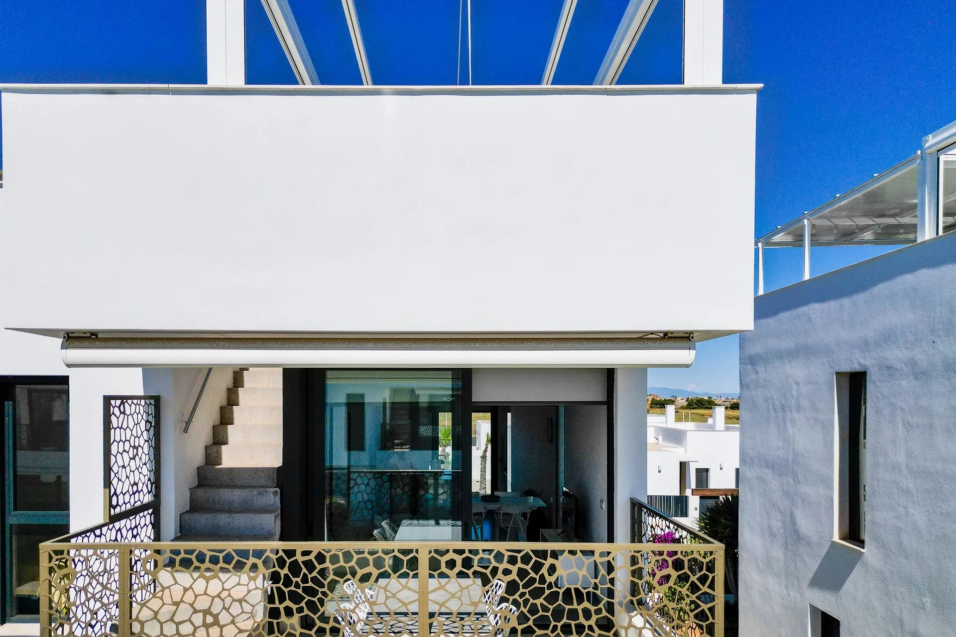 Direct genieten: instapklaar penthouse op toplocatie aan de kust foto 27