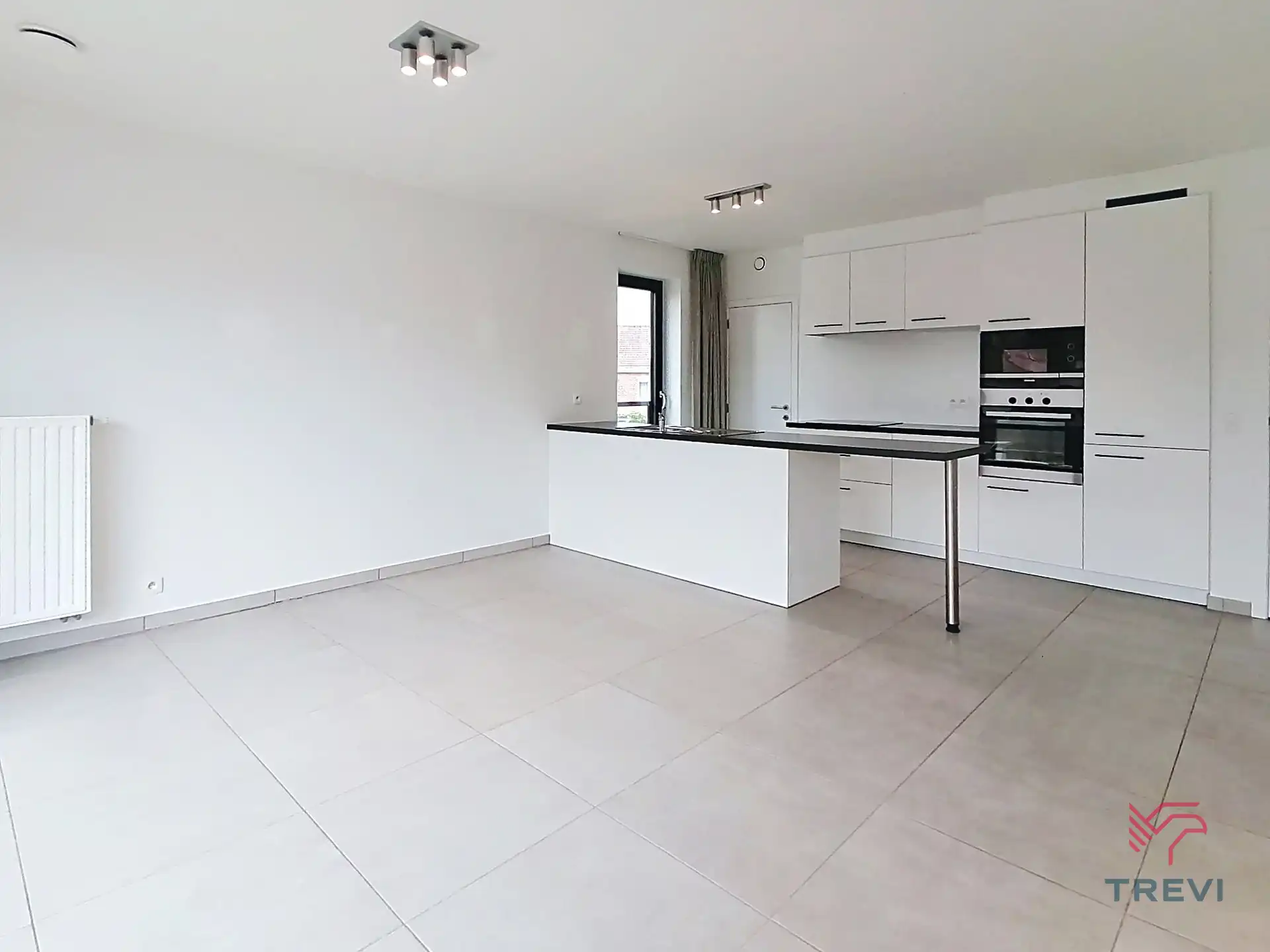 Mooie 2-slaapkamer ONMEUBILEERD appartement foto 6