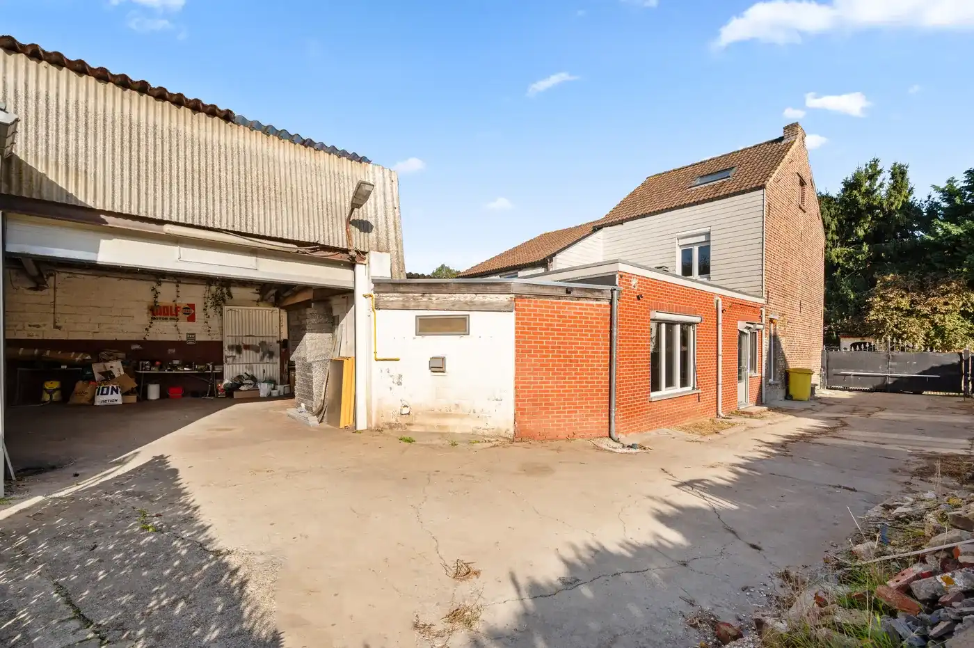 Verder te renoveren woning met grote hangar met 3 slpks foto 27