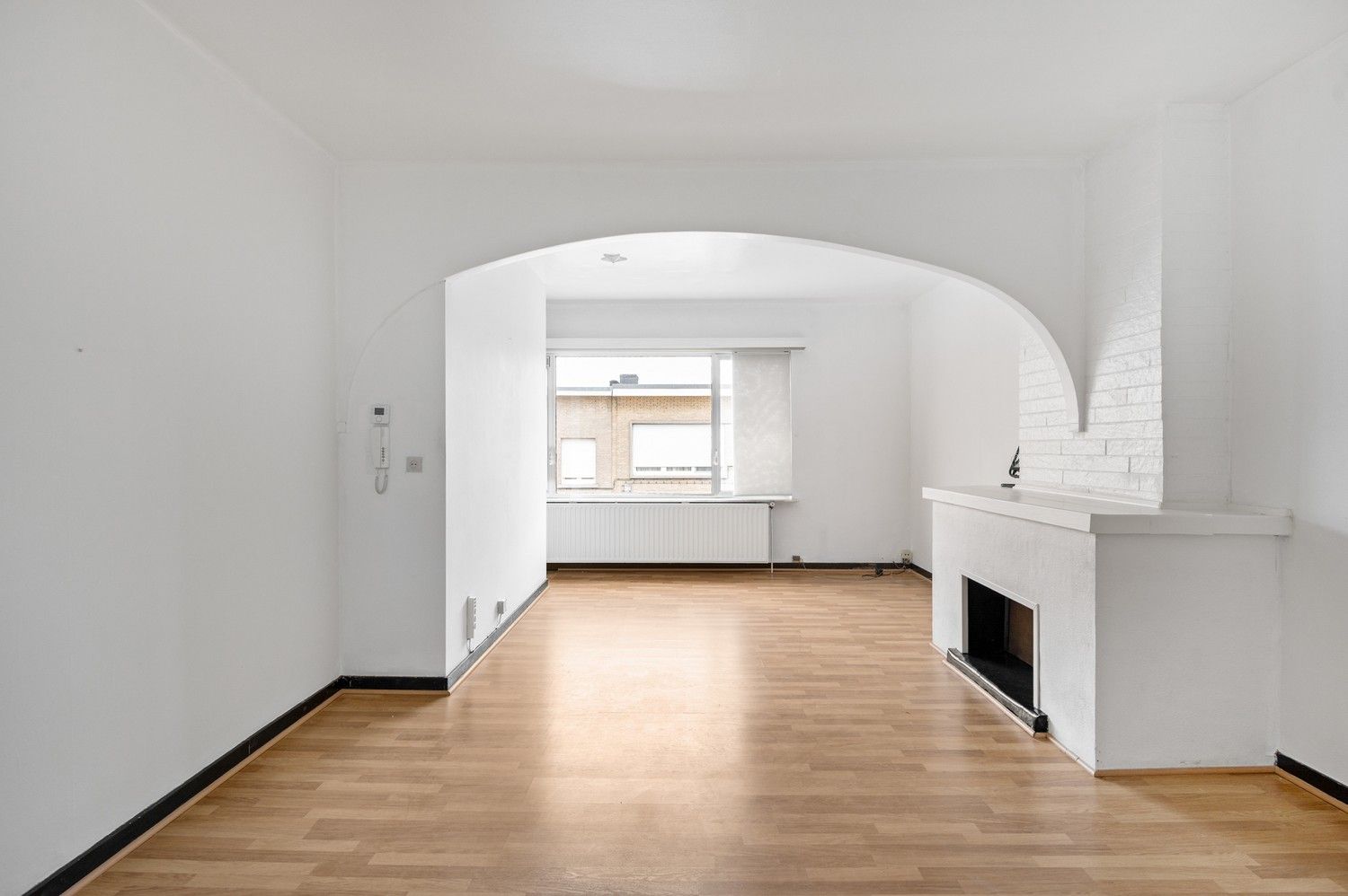 Magazijn met woonst en een 1 slaapkamer appartement te Deurne! foto 20