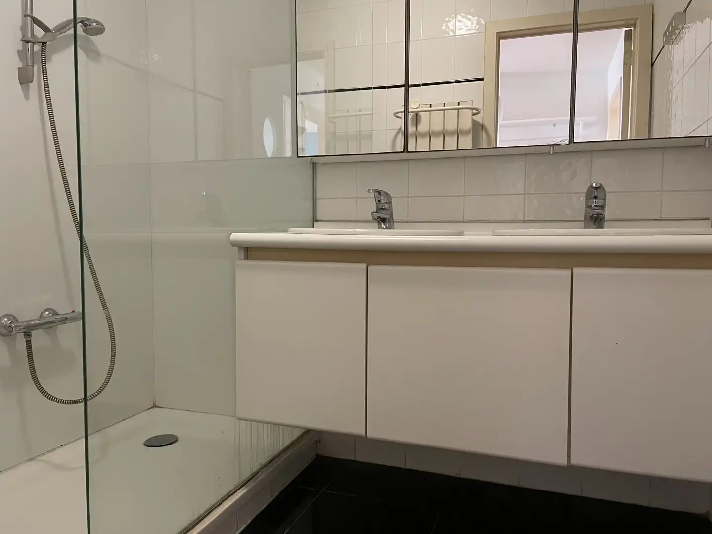 Gemeubeld appartement met prachtig zicht op de jachthaven foto 9