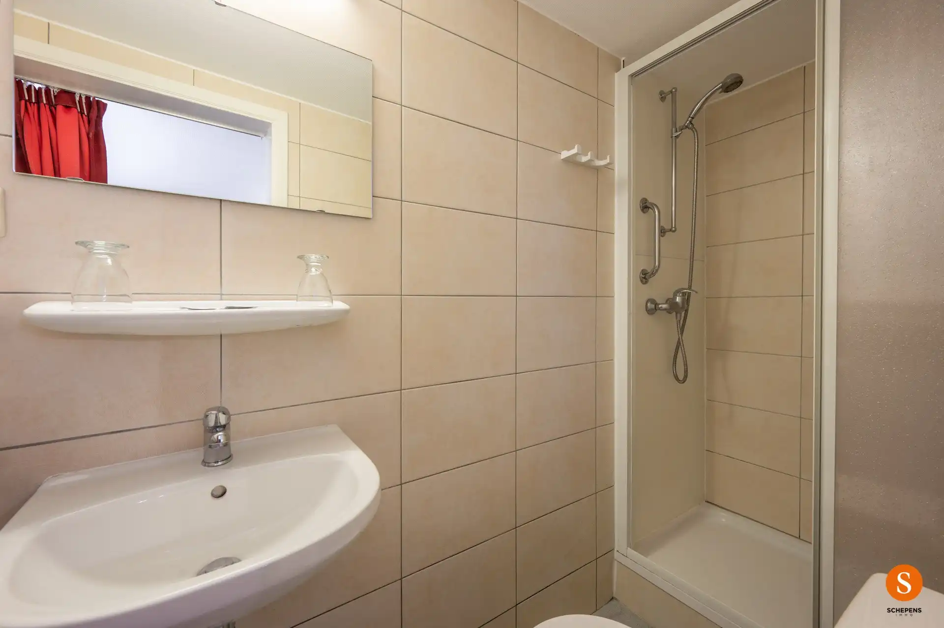 TE KOOP – Verhuurde B&B met 7 kamers én privé-woonst voor uitbaters in hartje De Haan. foto 43