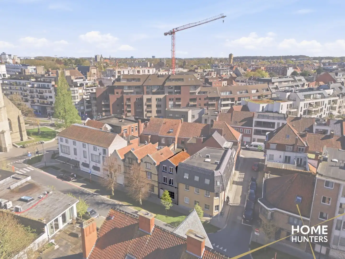 Charmante en instapklare woning met unieke stadskoer en garage foto 24