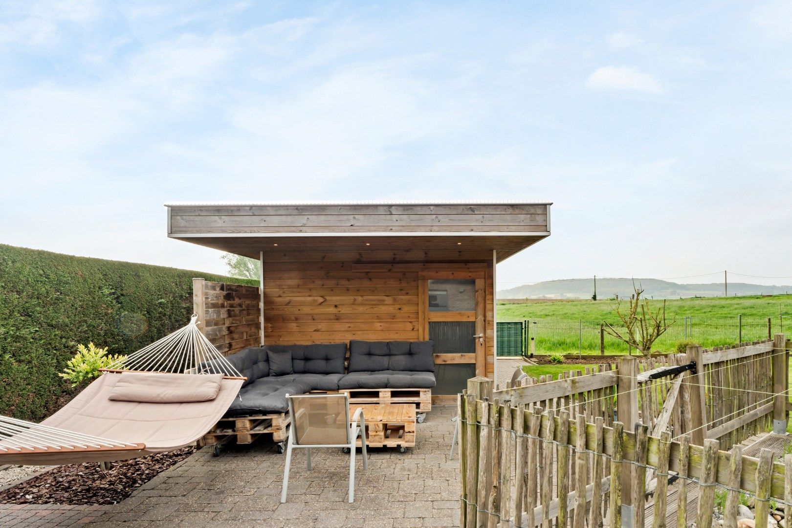 Heuvelland (De Klijte), goed onderhouden villa met zicht op de Kemmelberg. foto 8