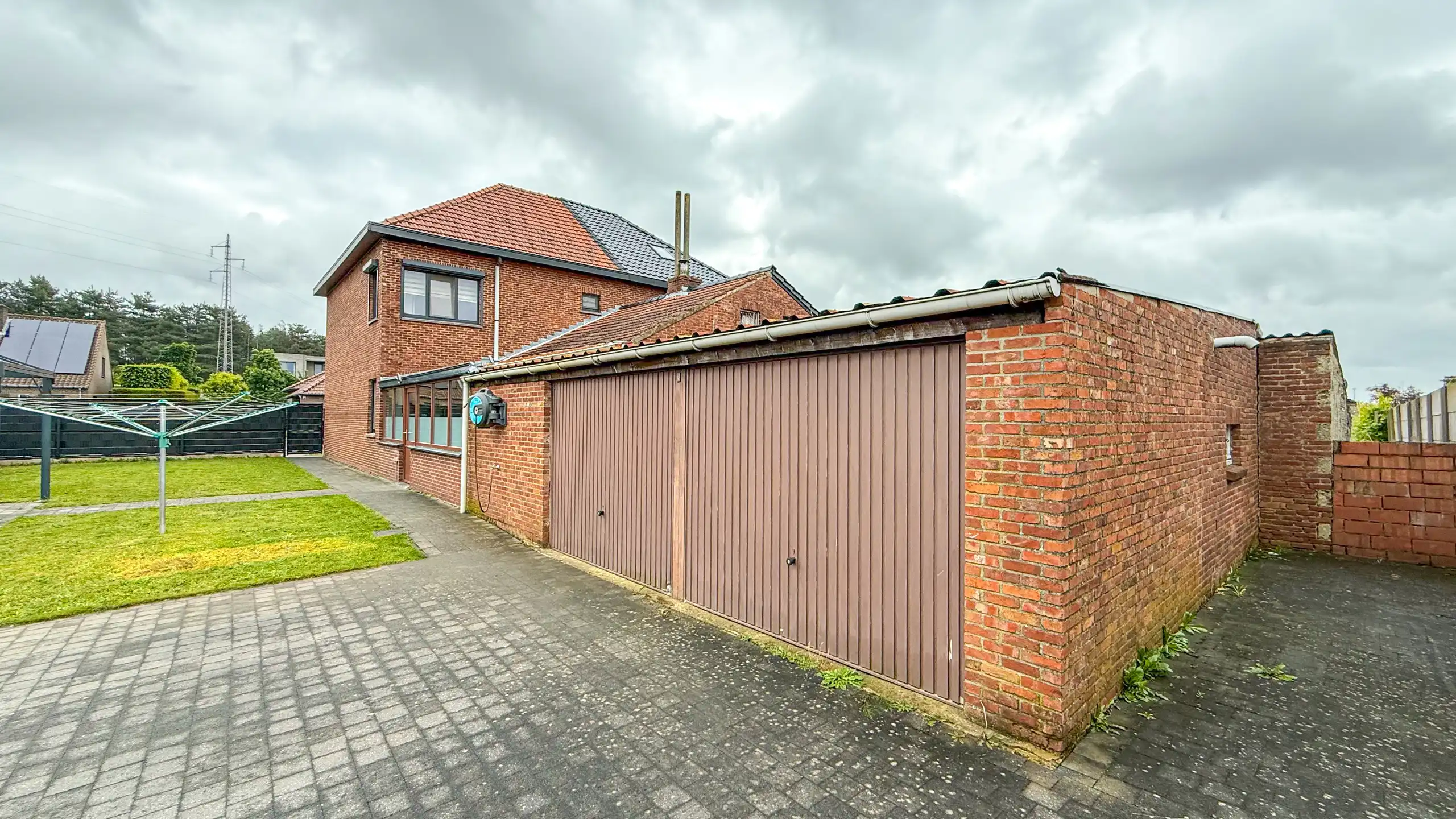 Halfopen woning met tuin en dubbele garage in H-Z! foto 14