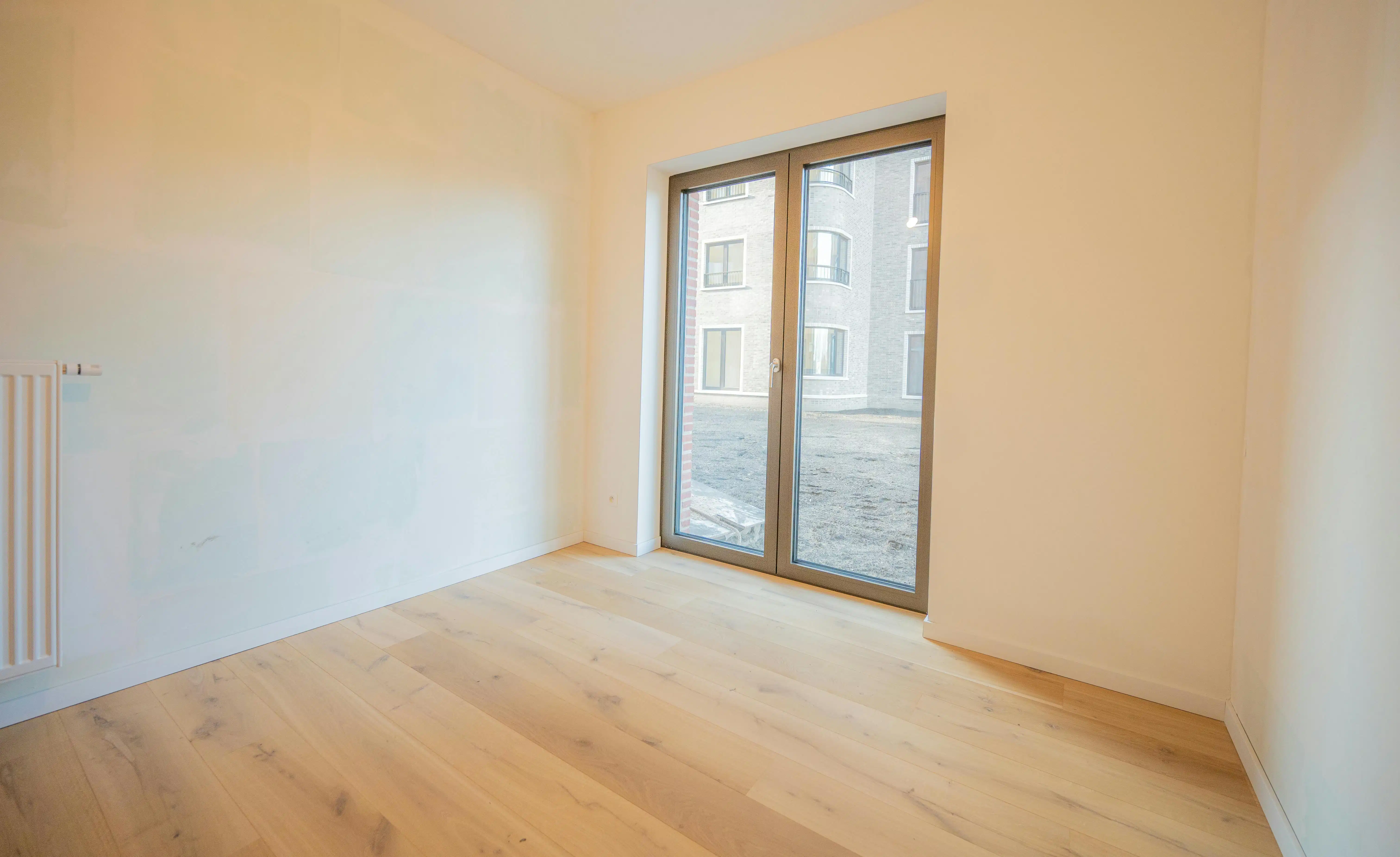 Scarlet - meteen beschikbaar foto 6