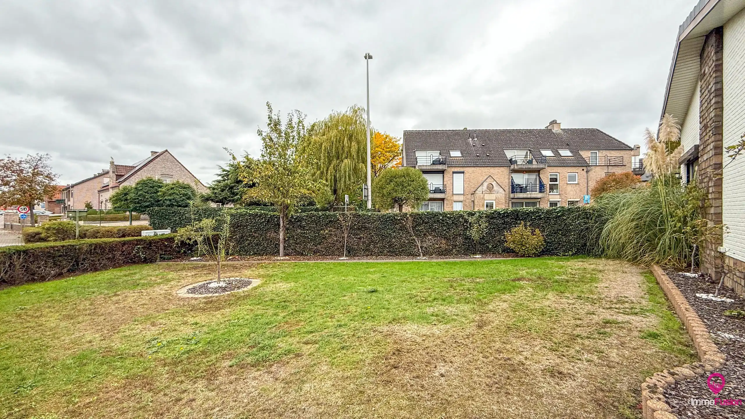 Instapklare open bebouwing met 3 slpks op perceel van 4,5are foto 47