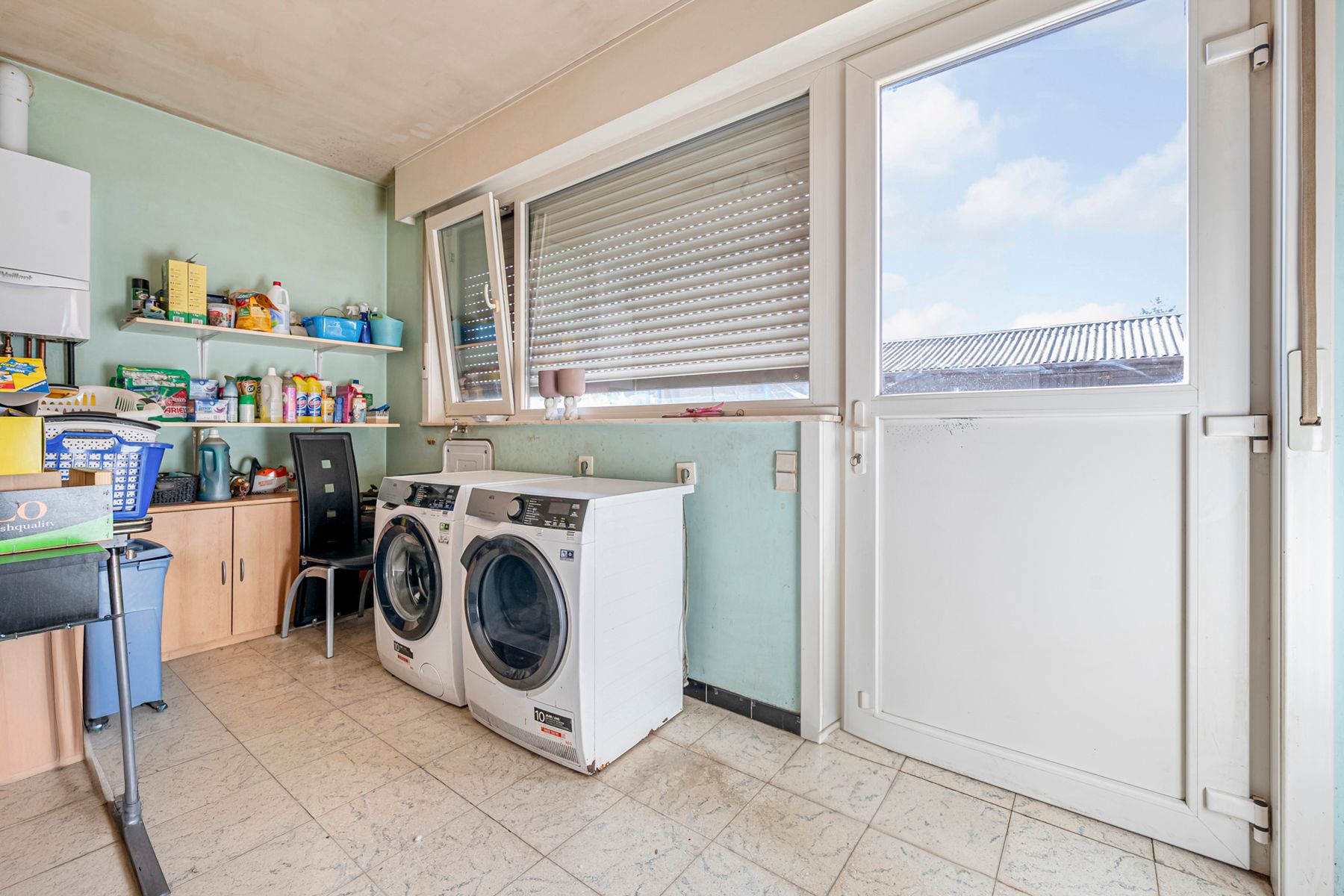 Zeer ruime woonst met 4 slaapkamers nabij Berlare centrum foto 7
