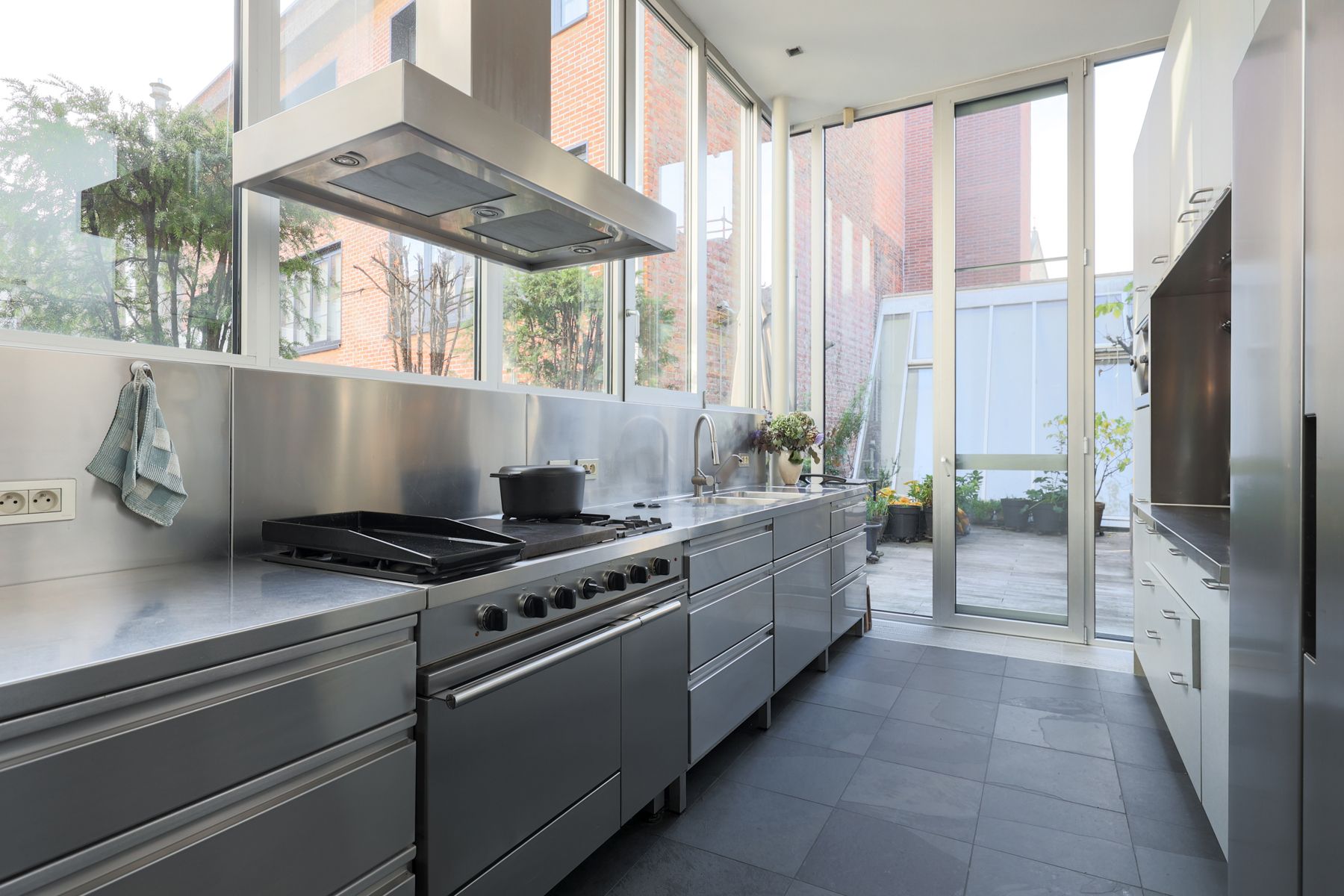 Triplex met stadsallure & buitenruimte aan het Mechelseplein foto 3