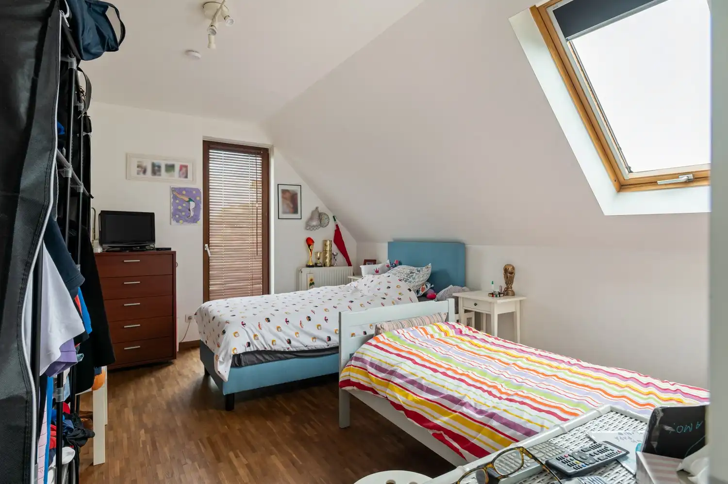 Riant duplex appartement met terras te Borsbeek foto 8