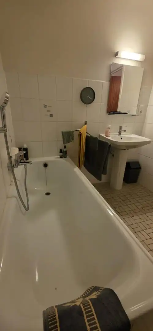 Gunstig gelegen appartement met 2 slaapkamers foto 9