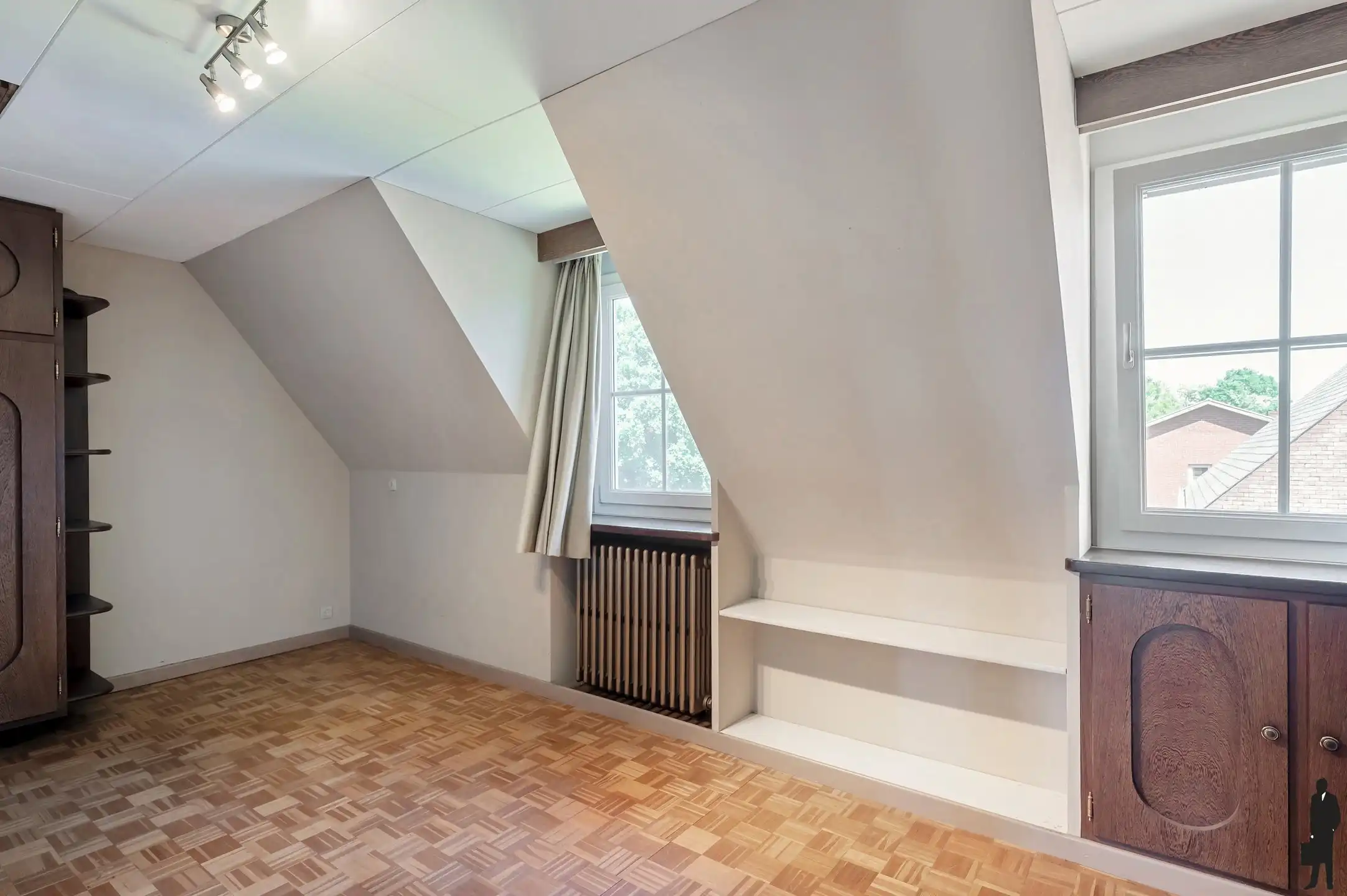 Uitzonderlijk gelegen villa nabij groen op grond van 2.785m² foto 17