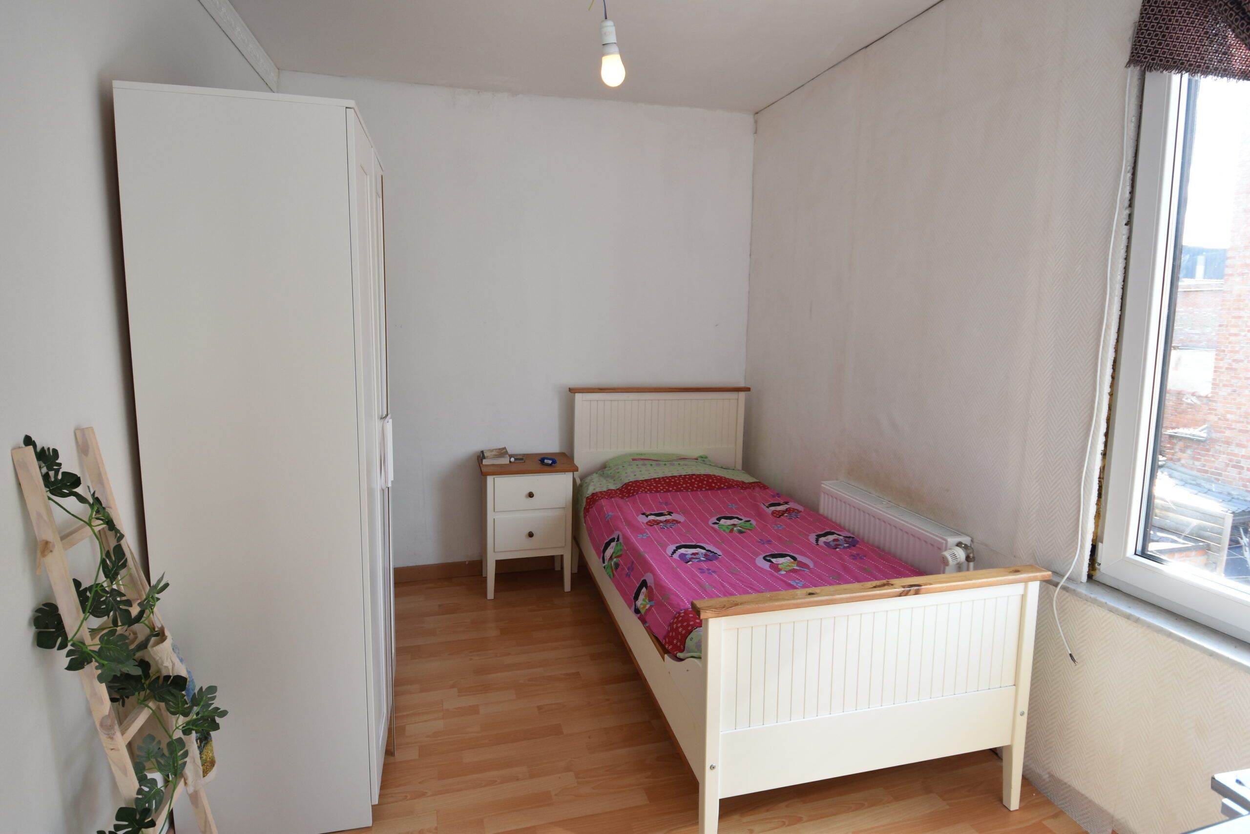 Zeer ruime, grotendeels gerenoveerde stadswoning foto 14