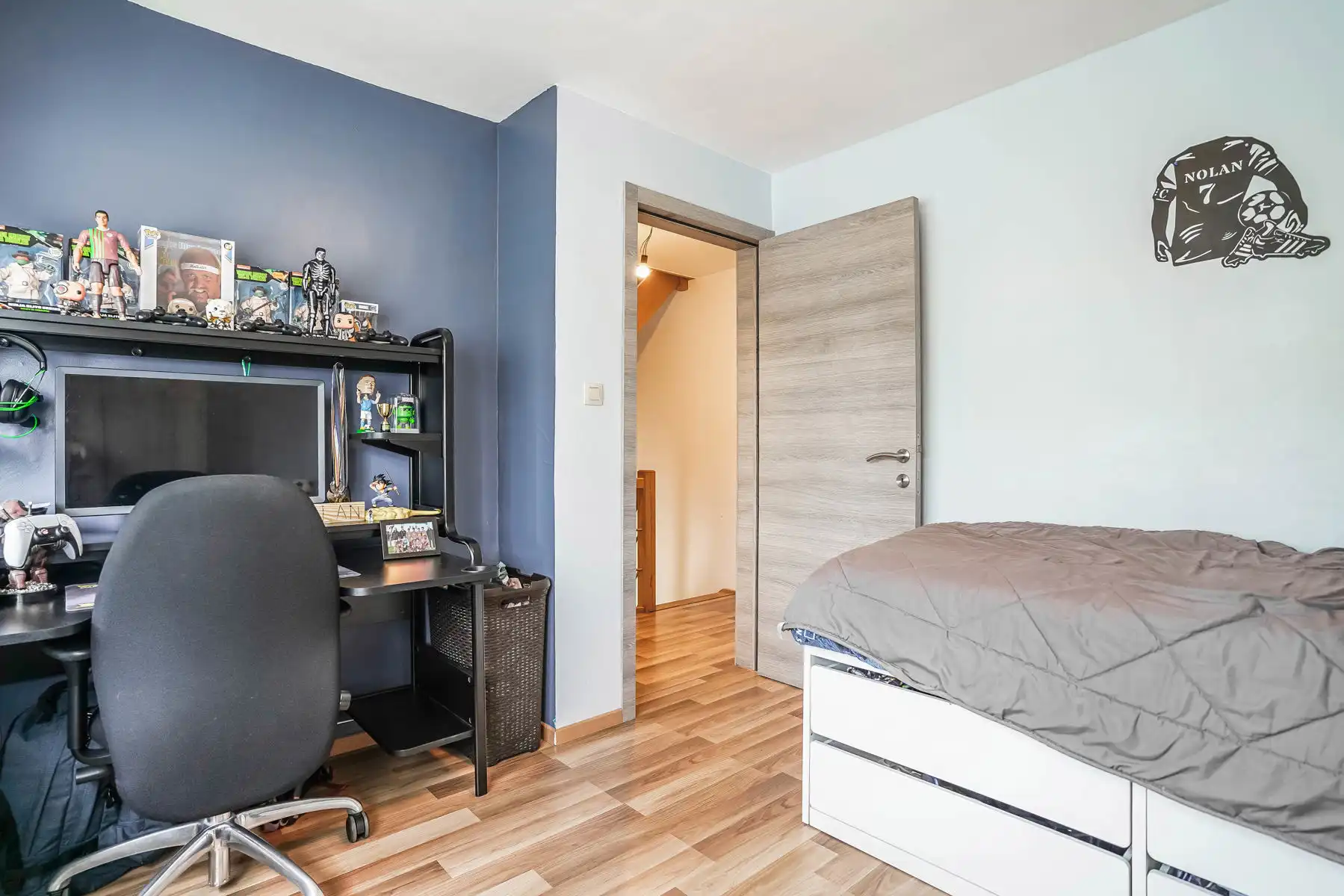 Mooi gerenoveerde & instapklare 3-gevel woning te Londerzeel foto 17