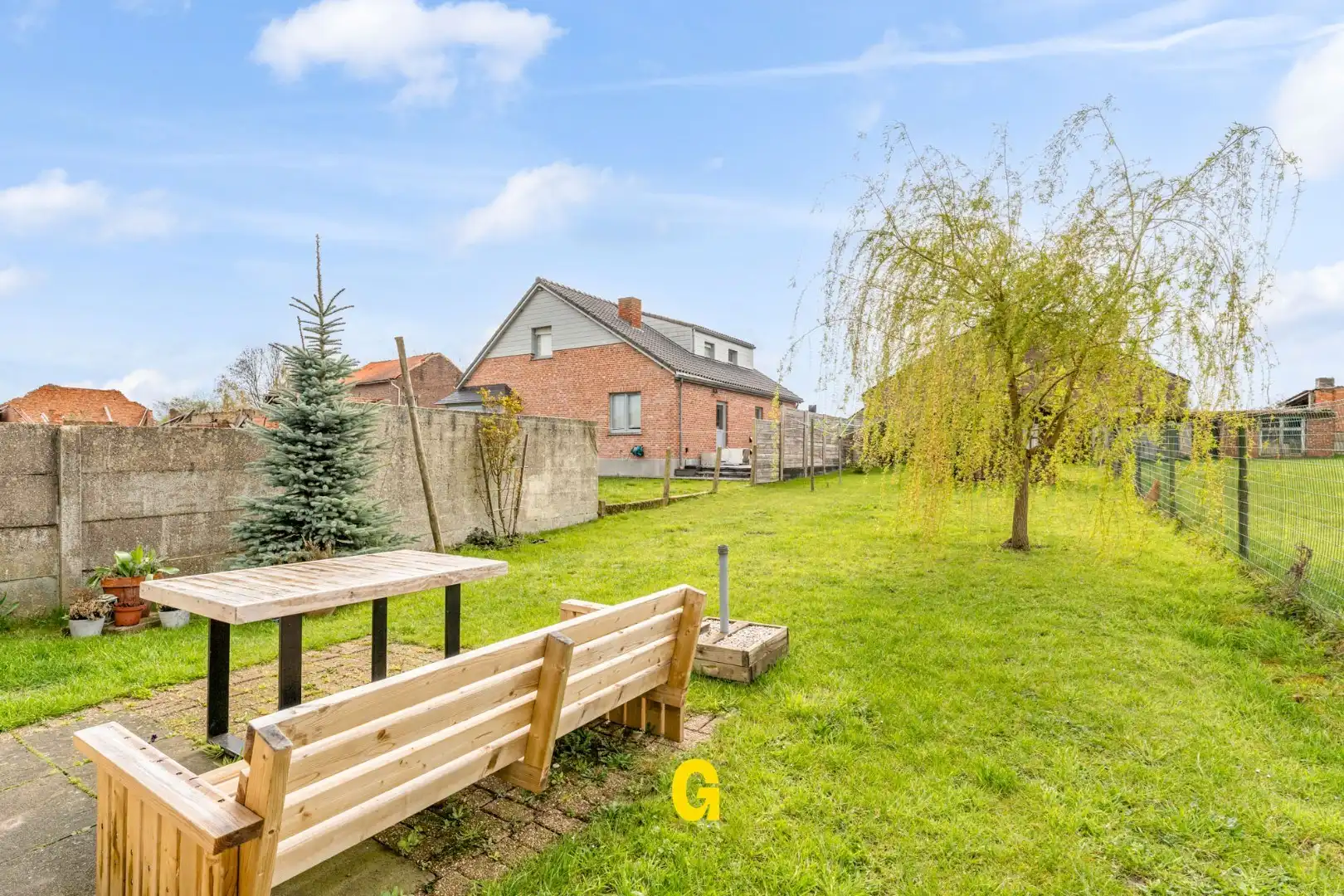 Te renoveren woning met 3 slaapkamers, inpandige garage en tuin foto 25