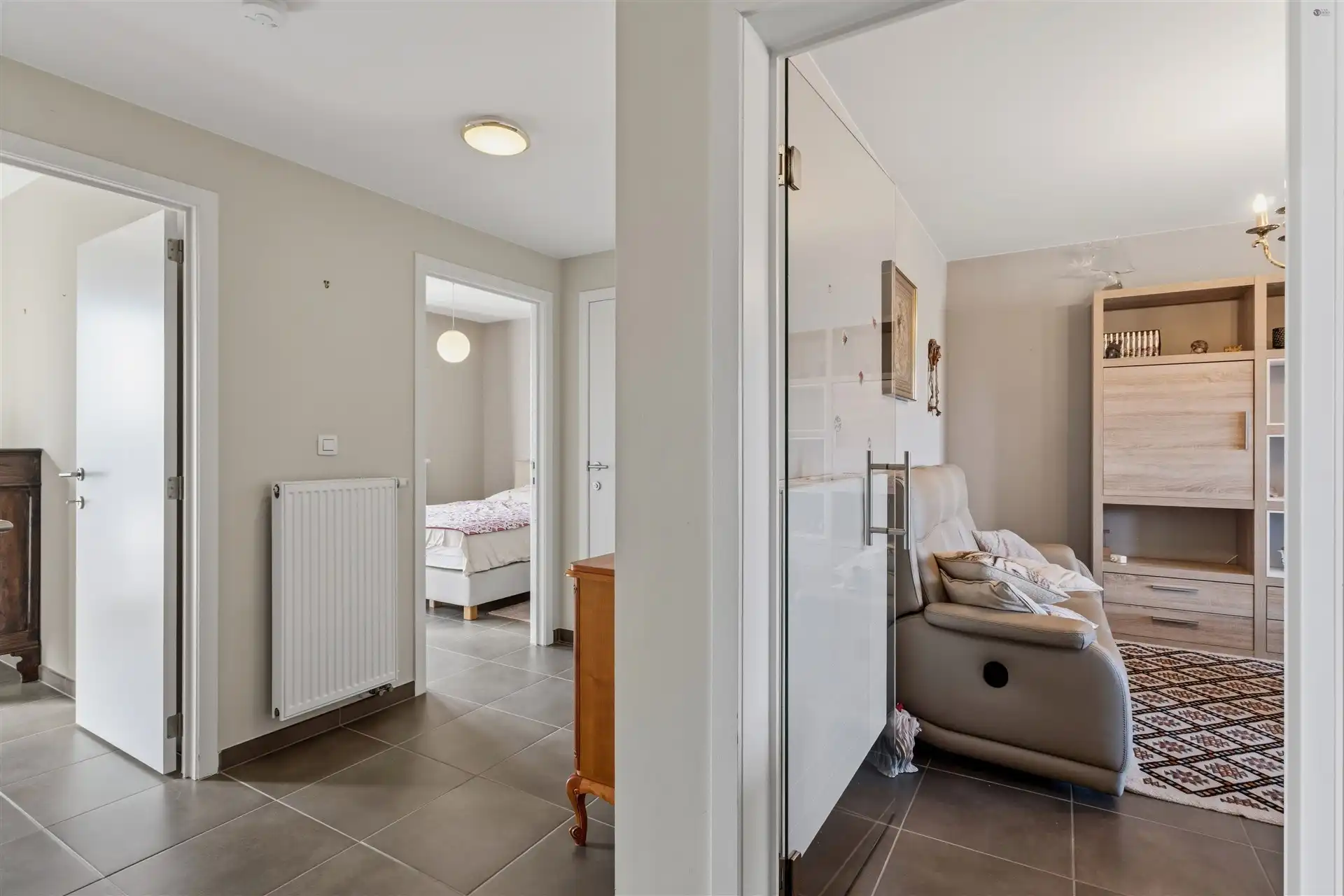 Perfect verzorgd tweeslaapkamer appartement te Moerbeke foto 8