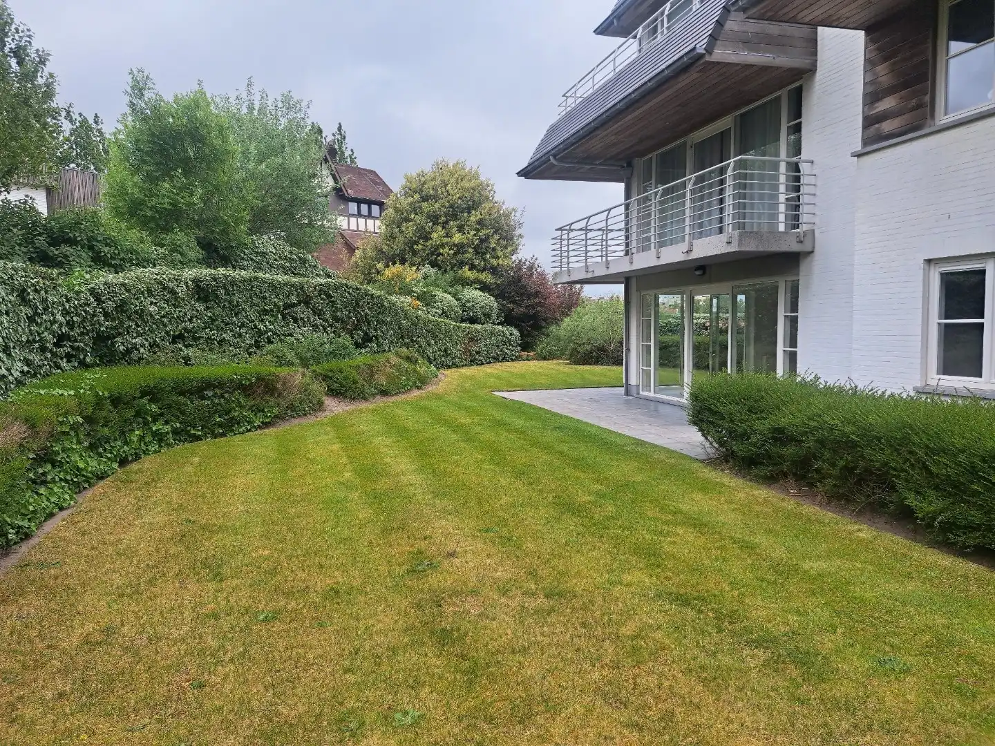 RUIM VERZORGD GELIJKVLOERS   WOONAPPARTEMENT IN VILLA RESIDENTIE OP WANDELAFSTAND VAN HET STRAND  foto 7