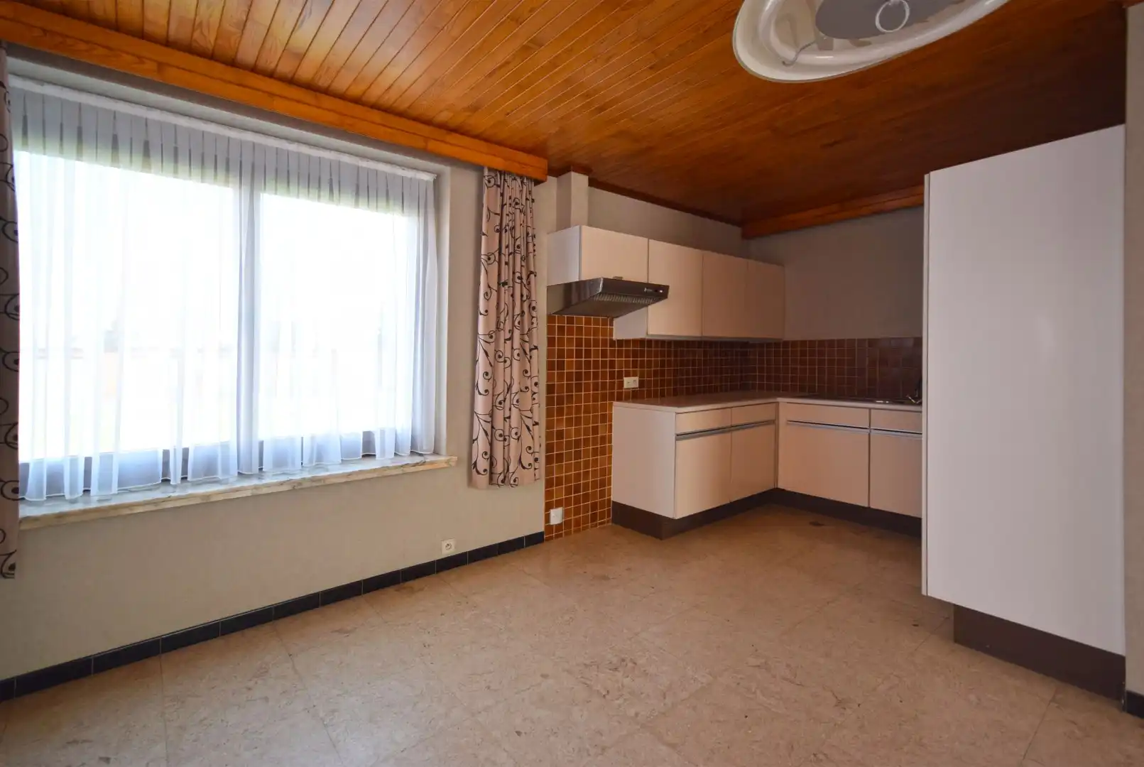 GELIJKVLOERS APPARTEMENT MET 2 SLAAPKAMERS foto 4