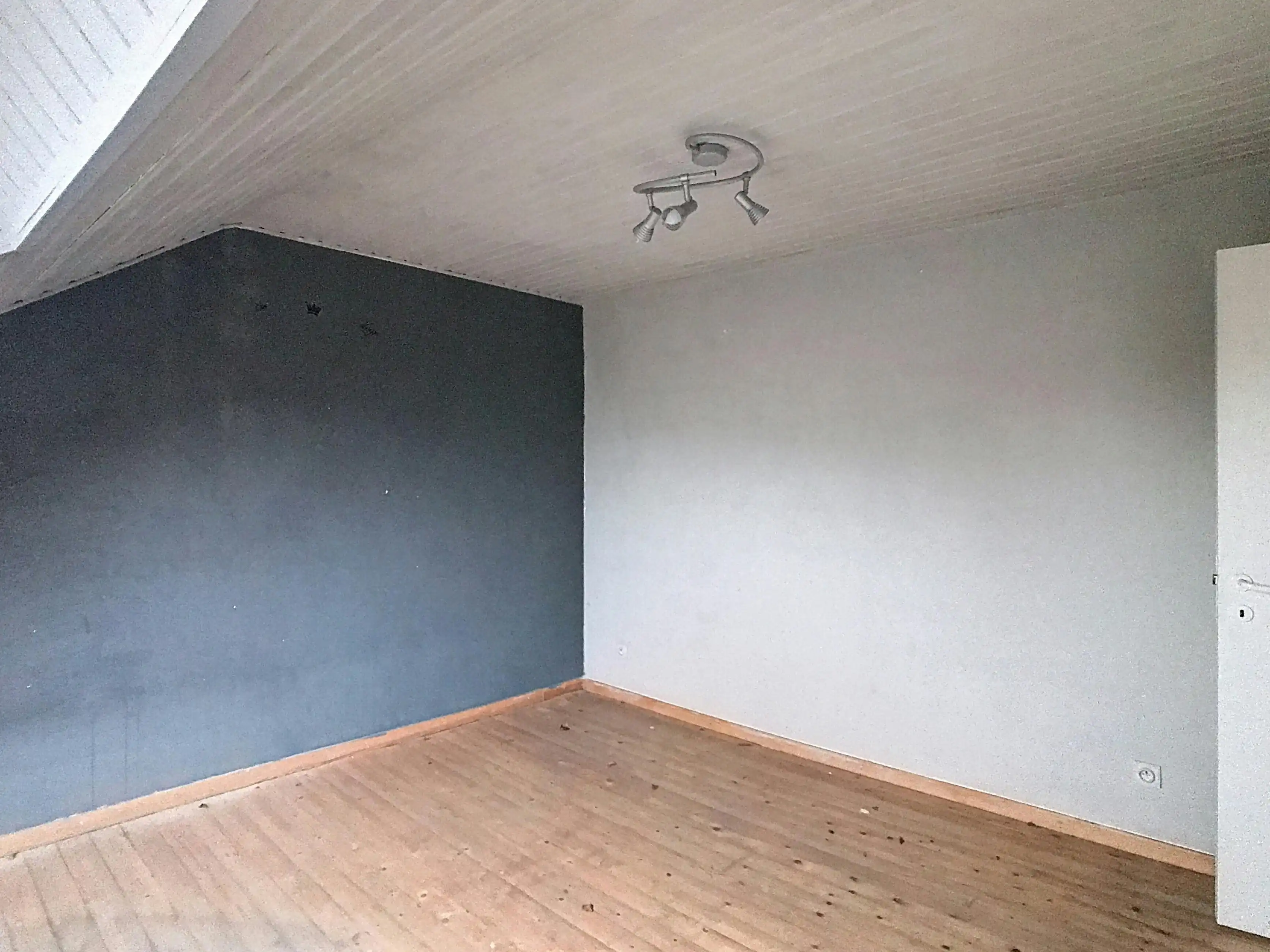 Te renoveren huis te koop in centrum Wuustwezel foto 11