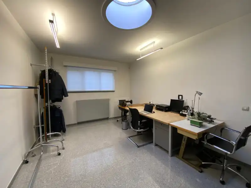 400M² HANDELSRUIMTE OP A-LOCATIE! foto 15
