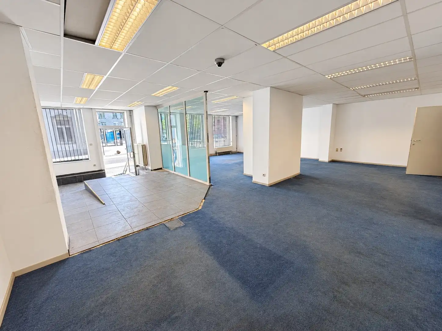 Kantoorruimte van 188 m² op de Markt in Mol foto 2