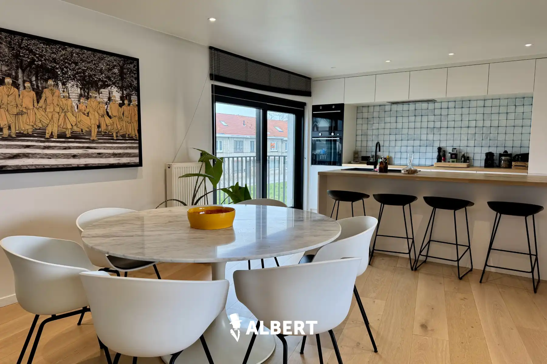 Duplex appartement met 3 slaapkamers en garage foto {{pictureIndex}}