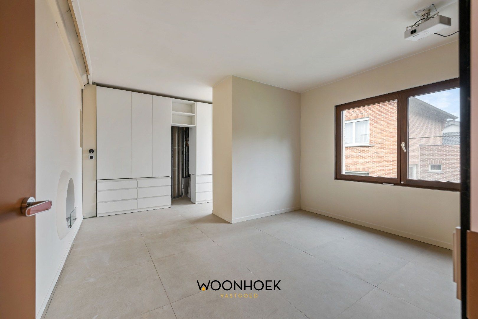 Uitstekend gelegen OB met inpandige garage en grote tuin in Moerbeke! foto 9