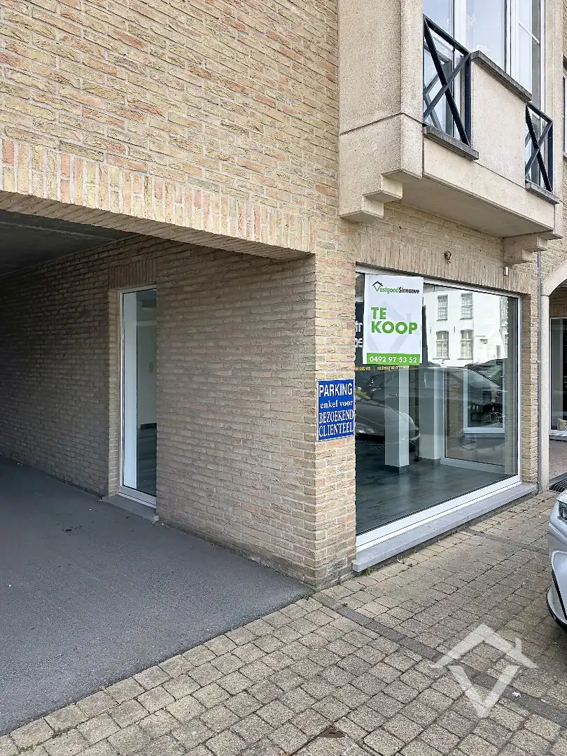 Kantoorruimte te koop in Oudenburg  foto {{pictureIndex}}