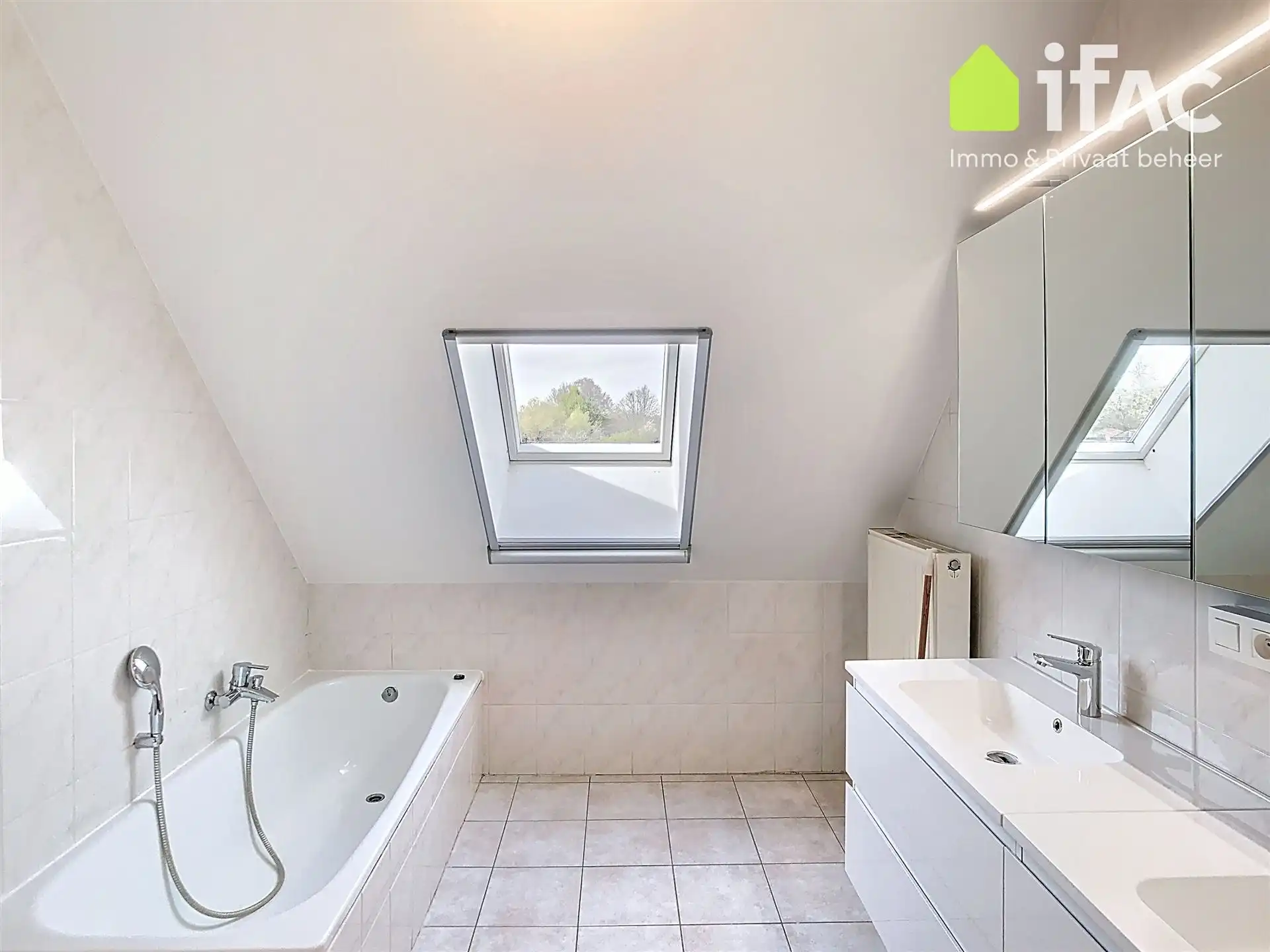 Villa met prachtig uitzicht foto 17