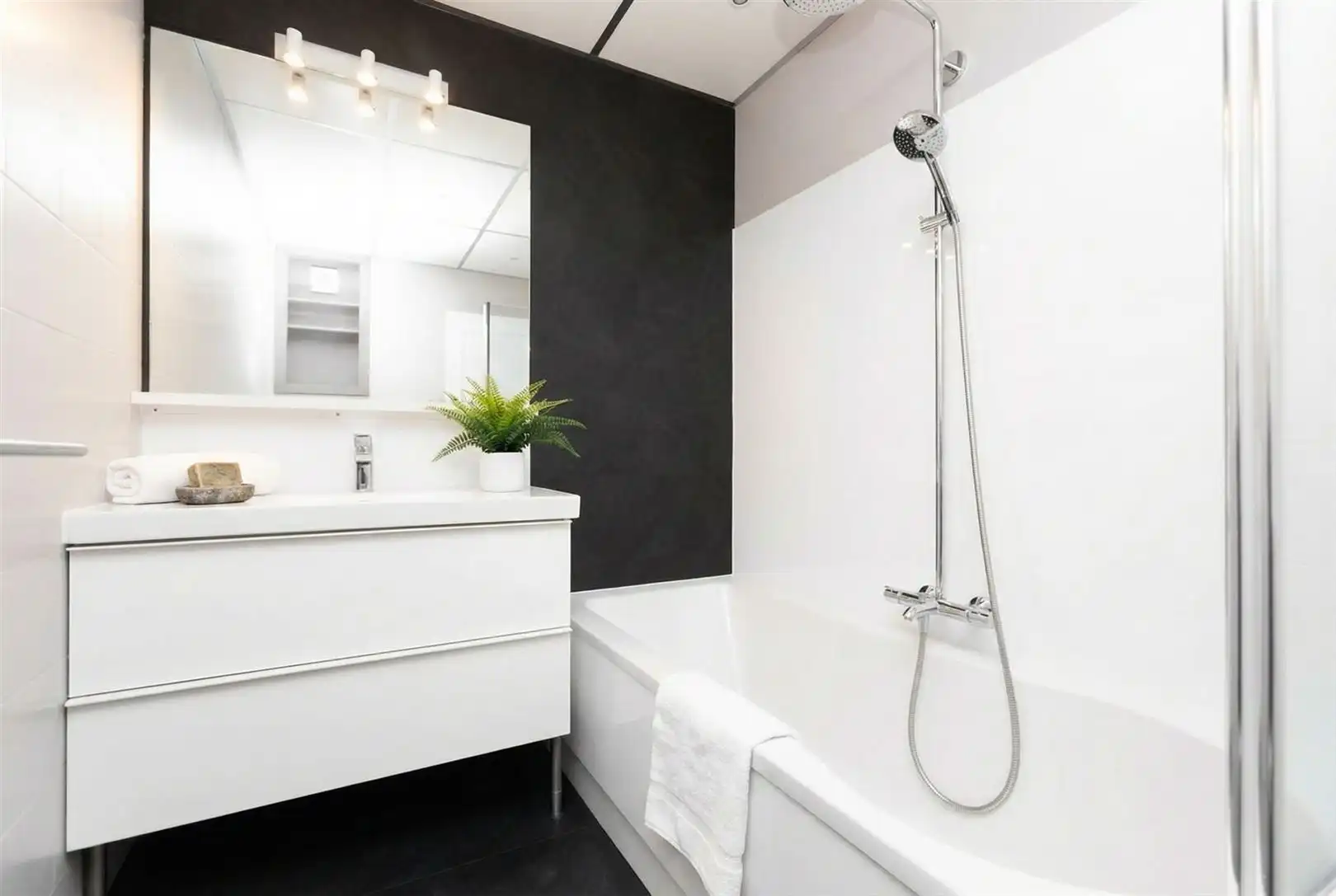 Ruim appartement in centrum Antwerpen   foto 12