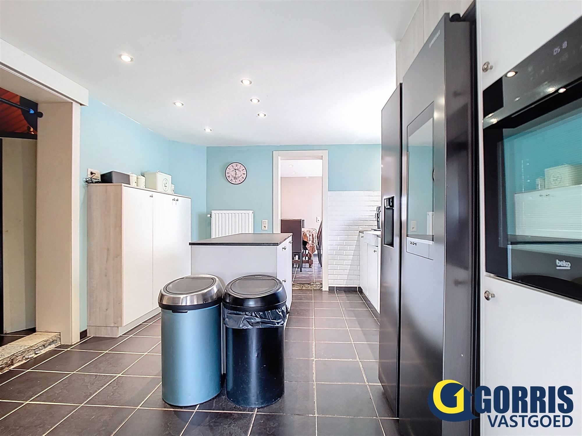 Vrijstaande gezinswoning met renovatiepotentieel









 foto 6