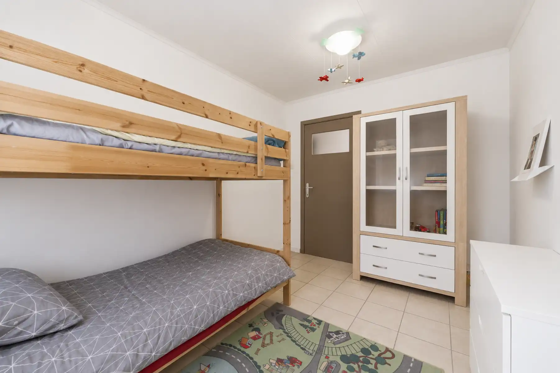 Gelijkvloerse woning met 4 slaapkamers en zonnepanelen  foto 19