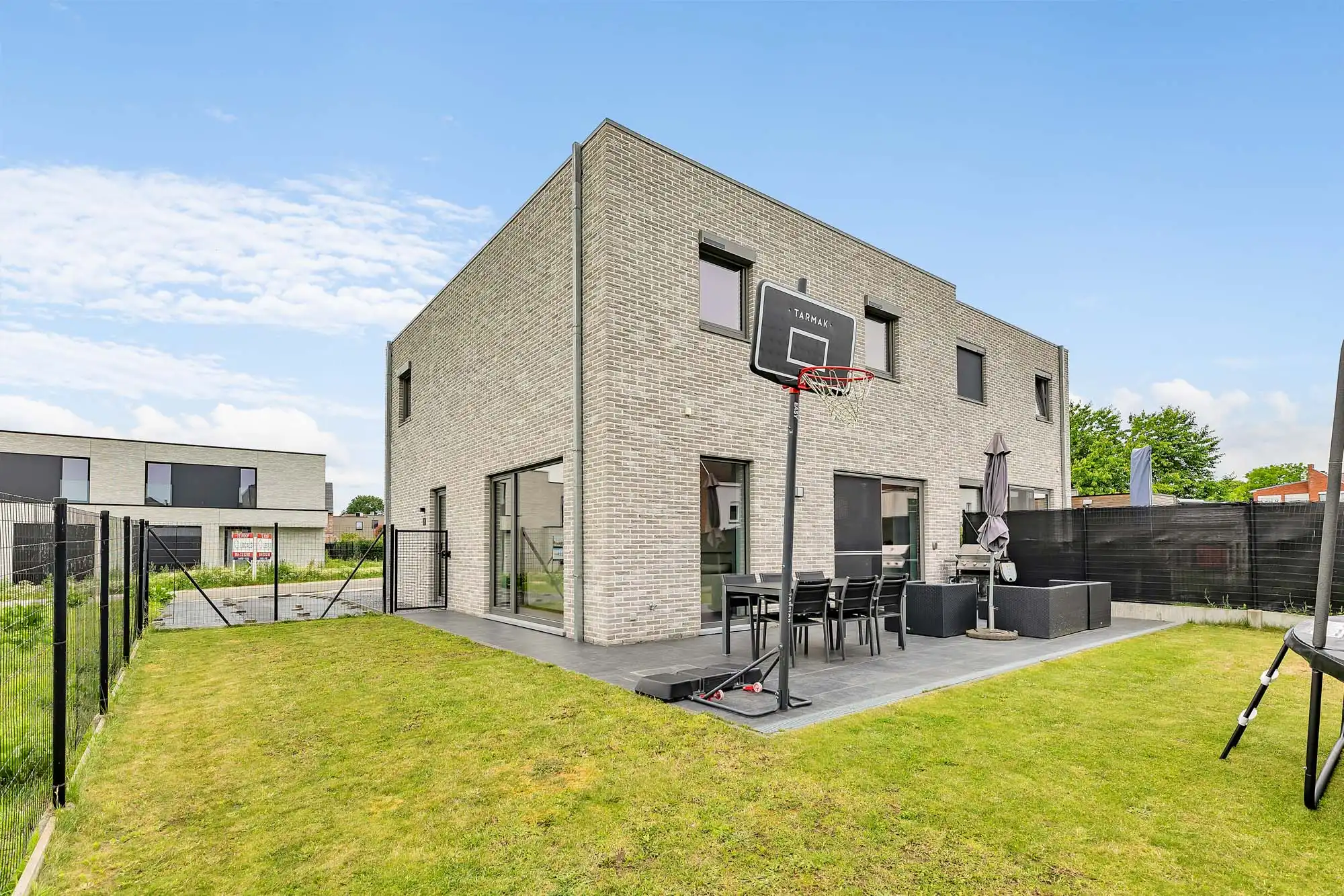 Energetische woning in rustige woonwijk foto 26