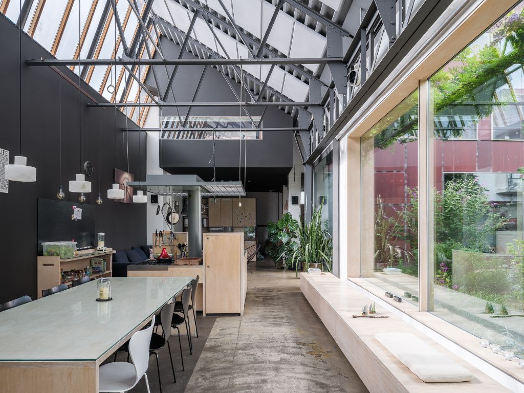 Lichtrijke en karaktervolle loft met tuin en 5 slaapkamers op toplocatie nabij Gent centrum! foto 5