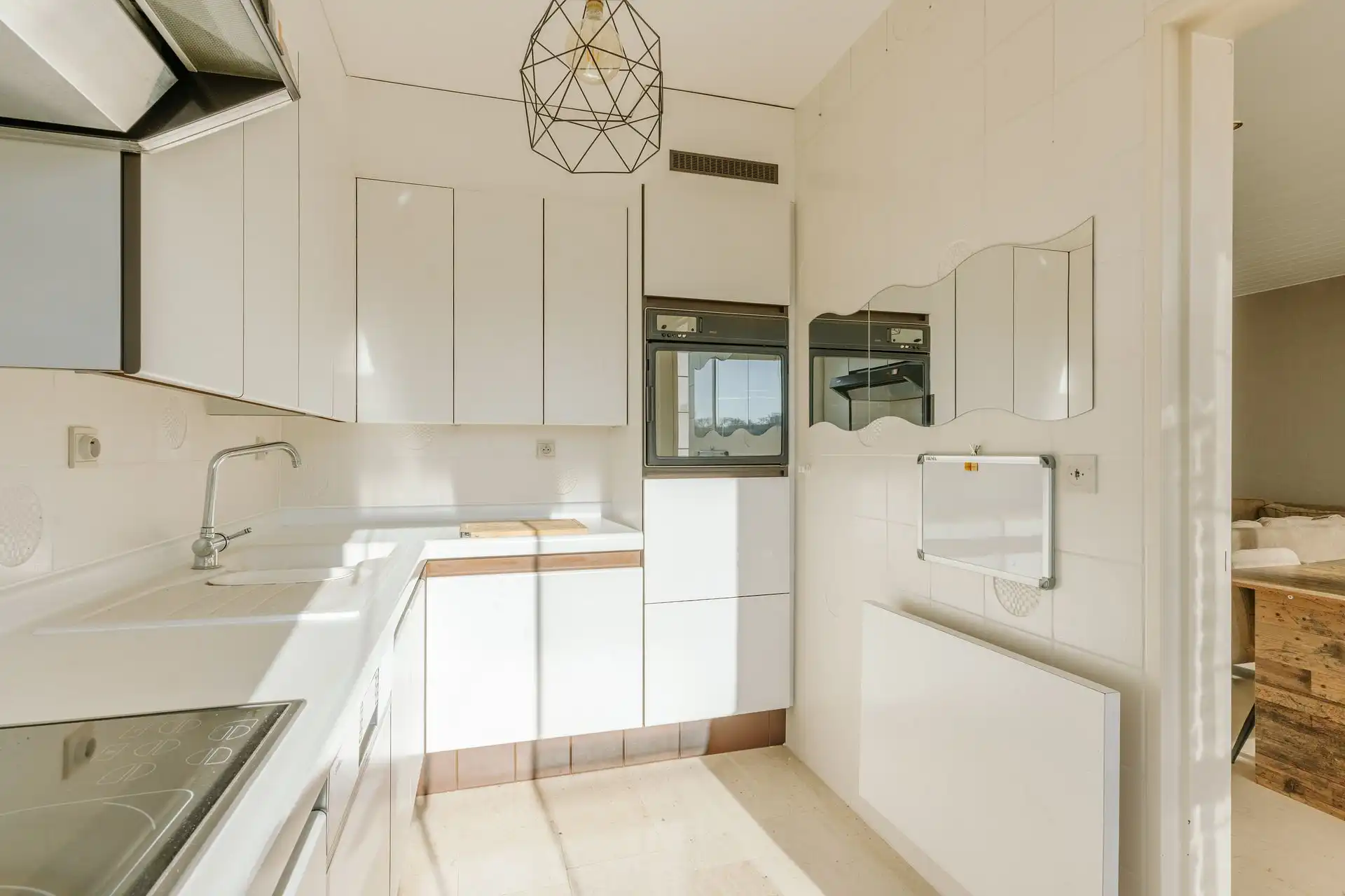 Lichtrijk appartement met drie slaapkamers en terras foto 7