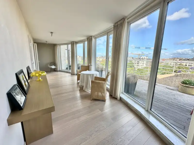 Exclusieve penthouse met 2 slaapkamers, royaal zonneterras en uniek groen uitzicht foto 11
