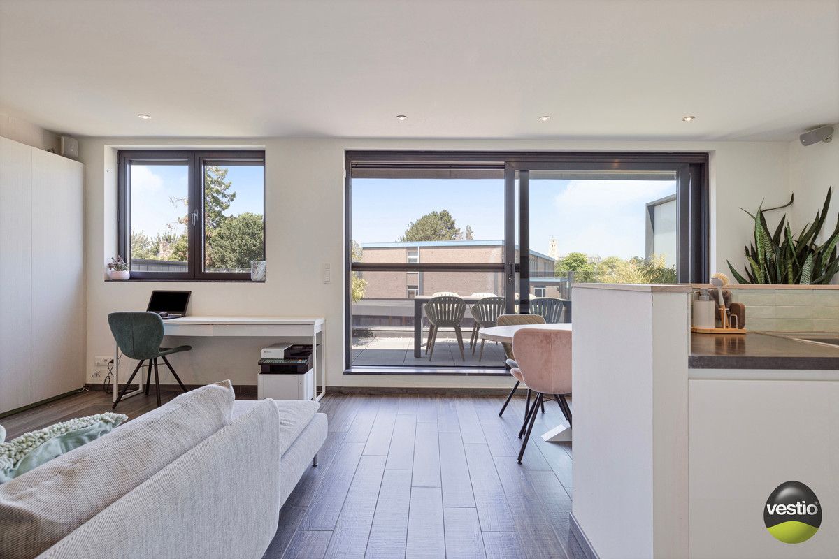 FLEXIBEL DUPLEX APPARTEMENT VAN 183M² MET 5 SLAAPKAMERS MET ZORG- EN WOONOPLOSSING NABIJ CENTRUM TONGEREN. foto 6