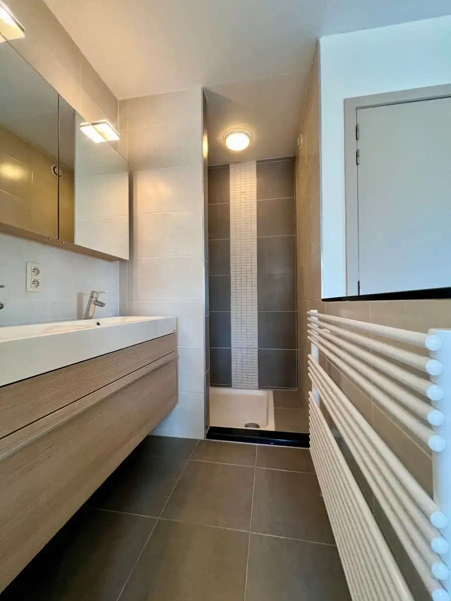 1-slaapkamer appartement te huur in doodlopende straat foto 12