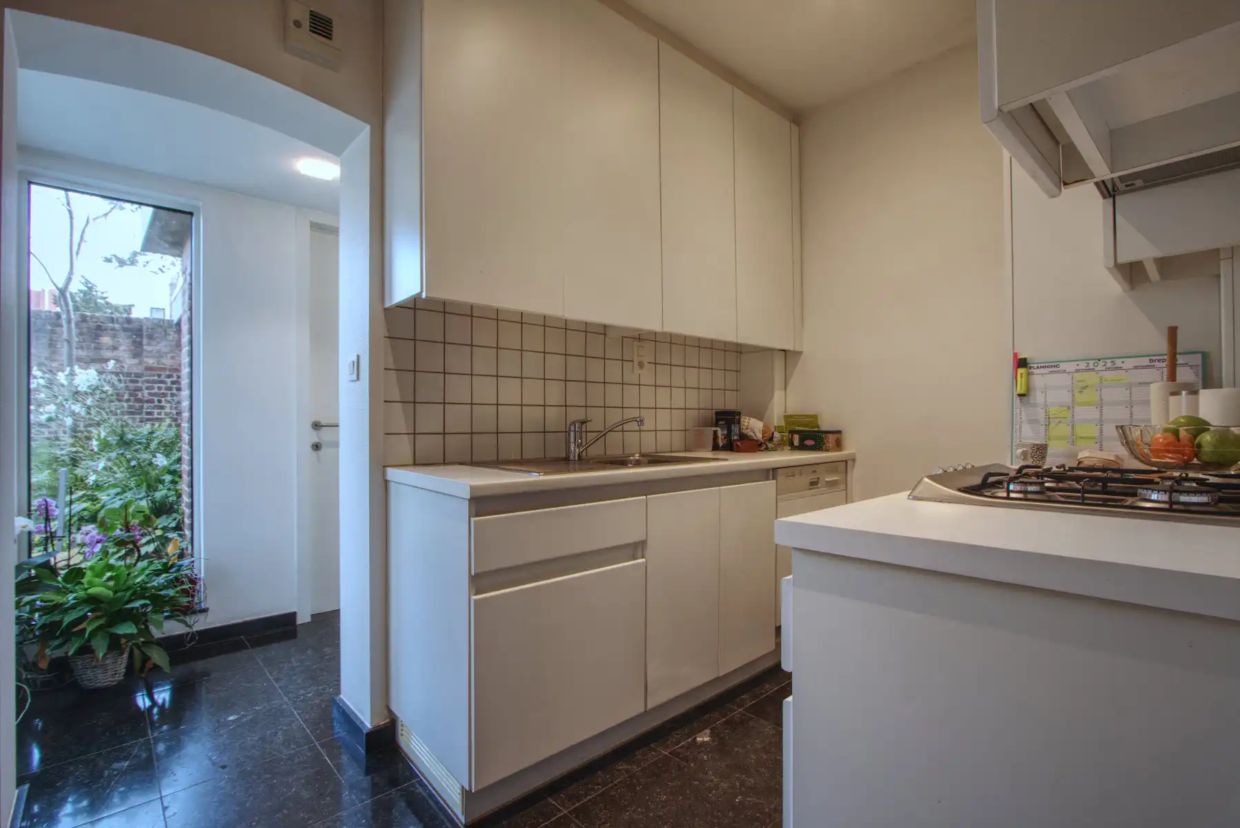 KANTOOR - 8 BURELEN - 16 tot 20 WERKPLAATSEN - PARKING MOG. foto 20