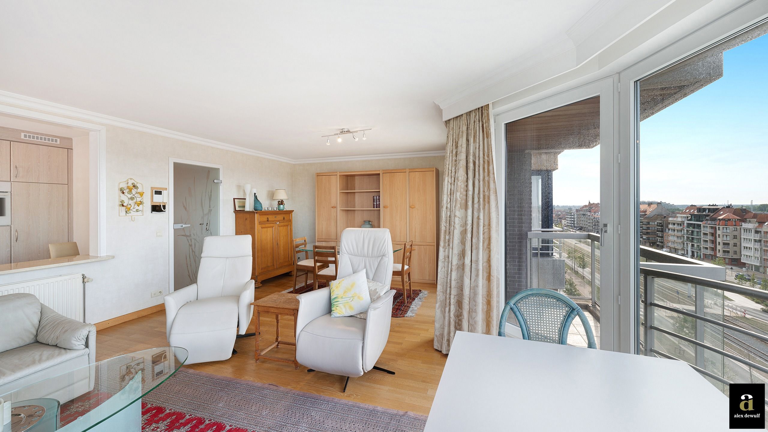Lichtrijk hoekappartement met panoramisch zicht in Heist [Graaf d'Ursellaan]. foto 9