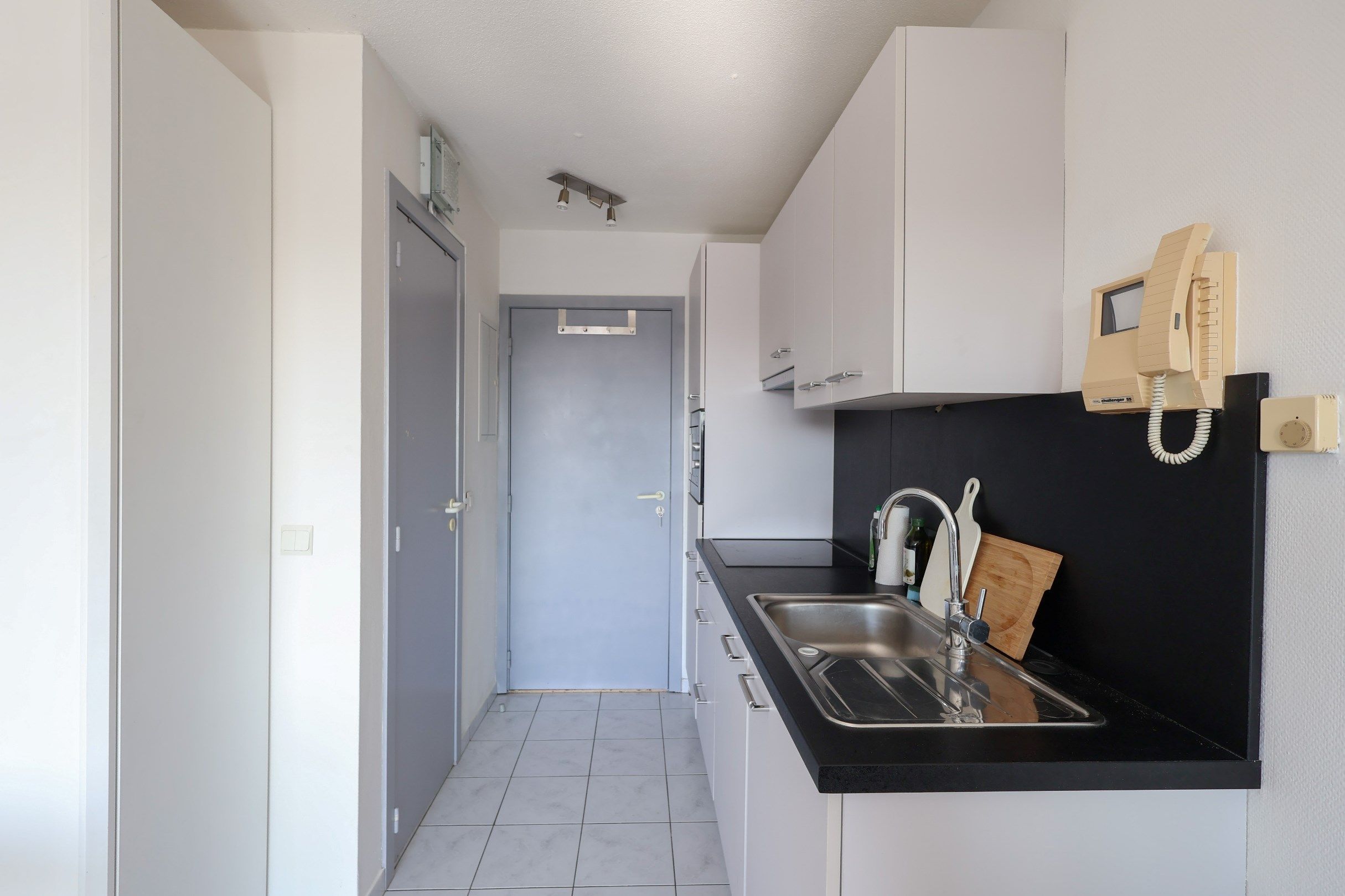 Zonnige studio op wandelafstand van de zee in Oostduinkerke foto 9